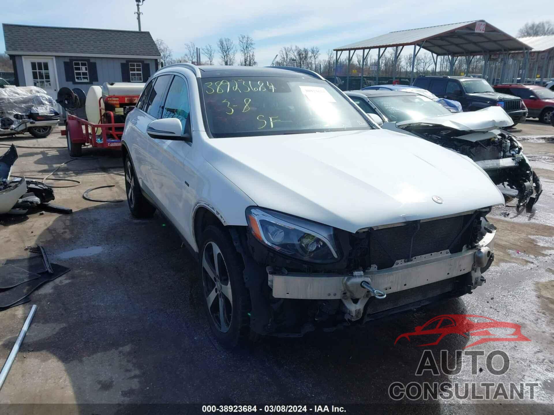 MERCEDES-BENZ GLC 300 2016 - WDC0G4KB7GF061073