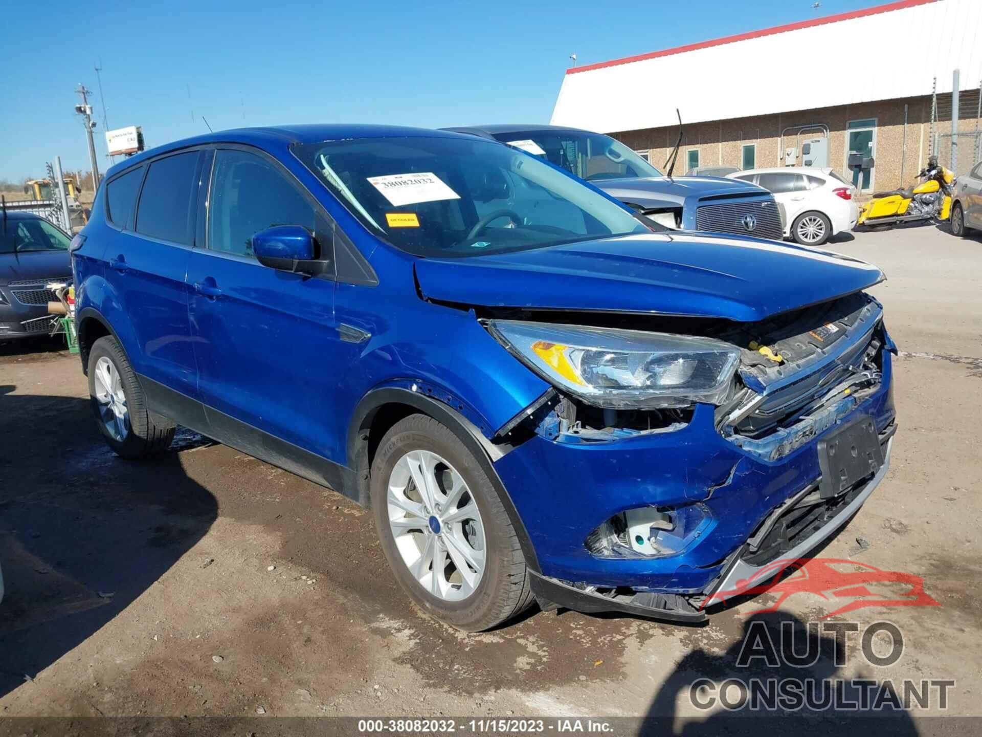 FORD ESCAPE 2017 - 1FMCU0GD4HUE72485