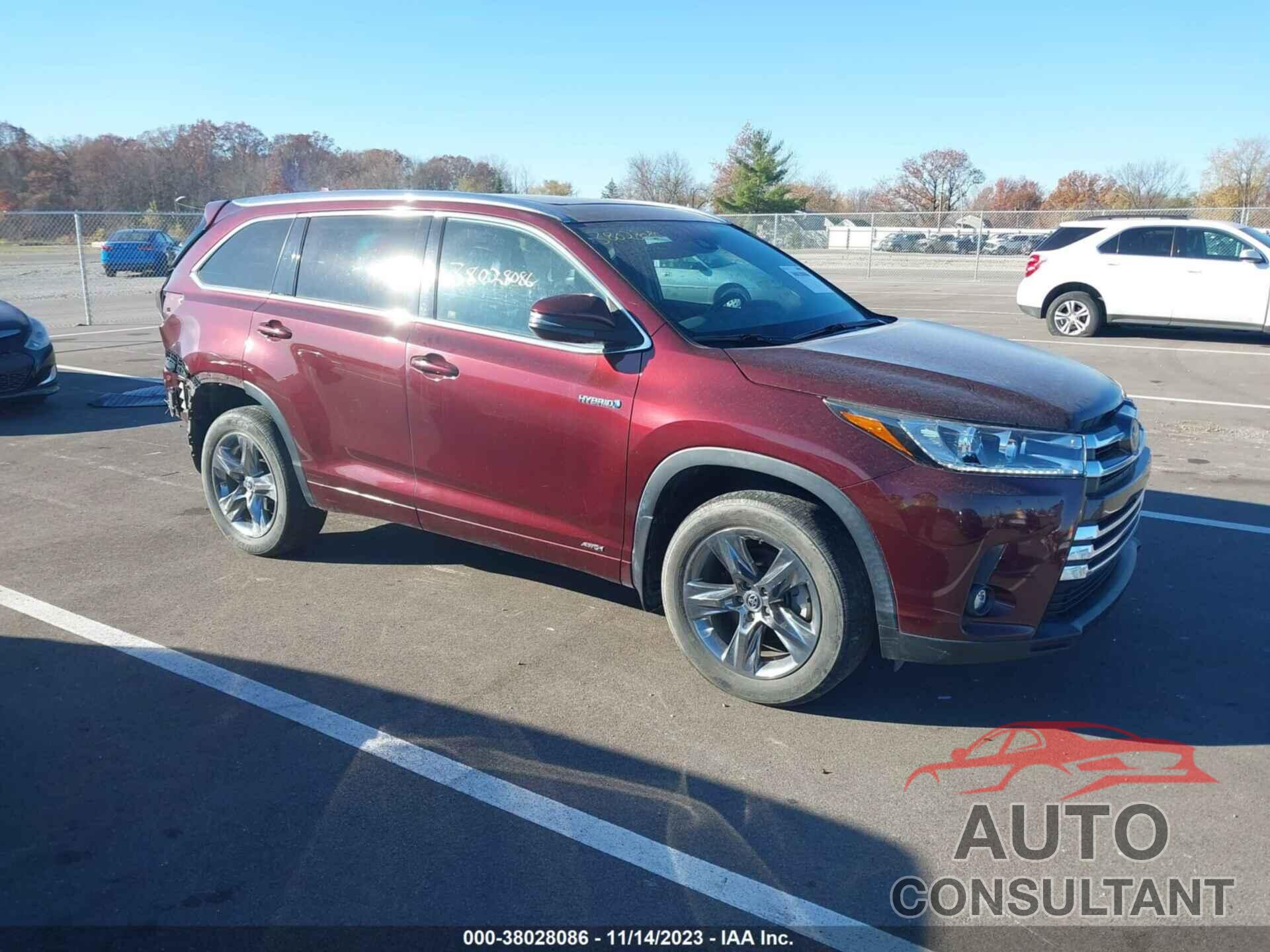 TOYOTA HIGHLANDER 2019 - 5TDDGRFH9KS070059