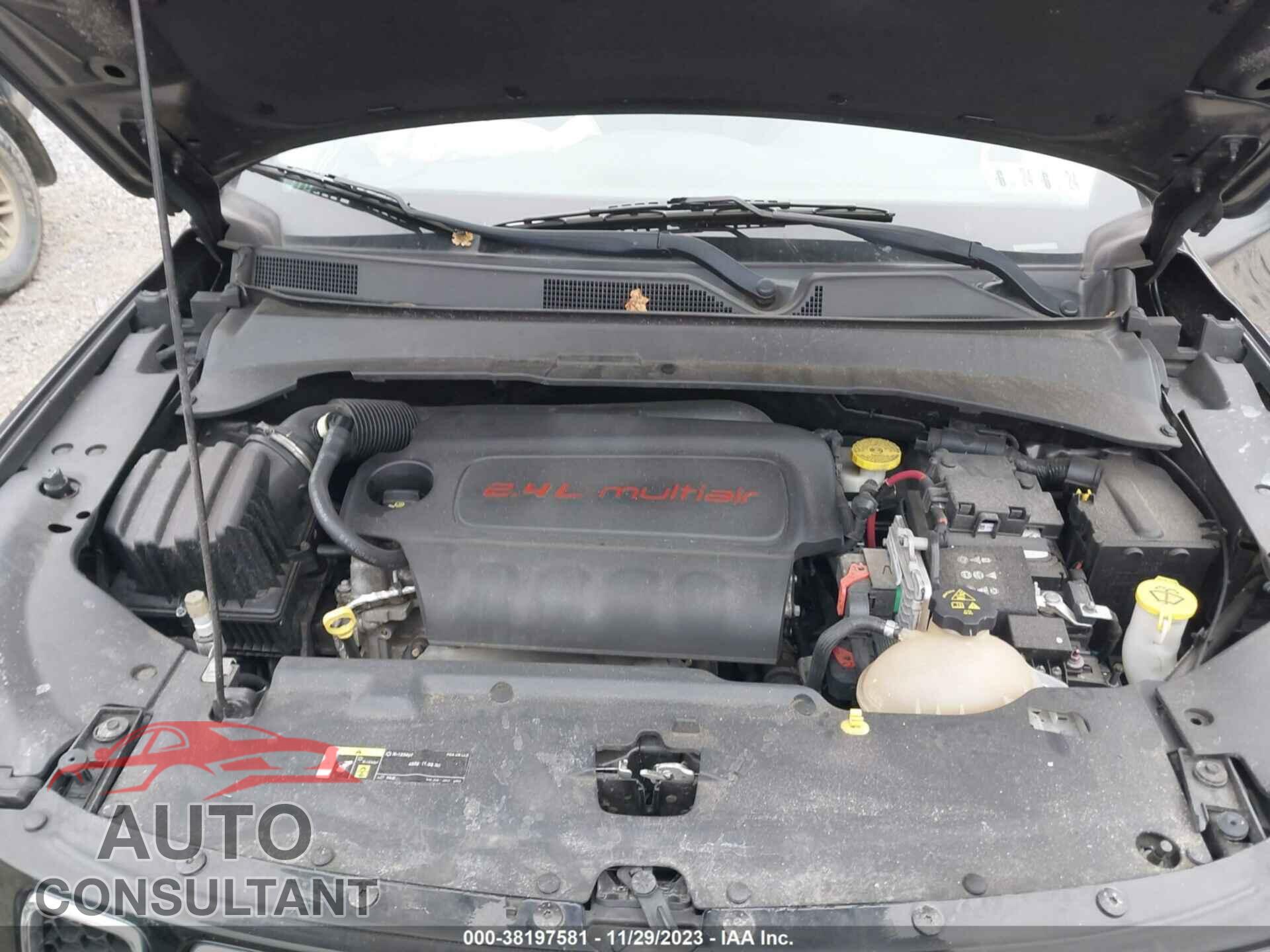 JEEP COMPASS 2018 - 3C4NJDAB4JT191355