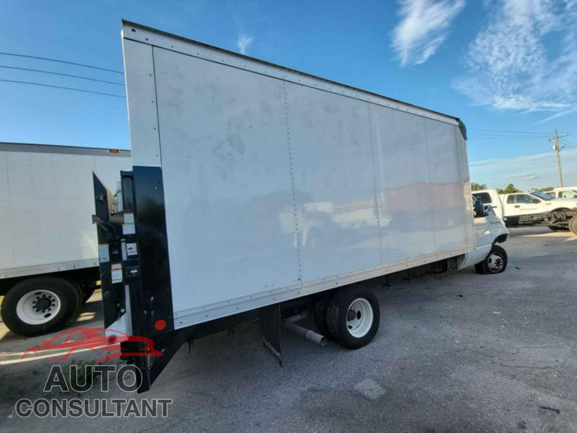 FORD E-350 CUTAWAY 2022 - 1FDWE3FK5NDC08120