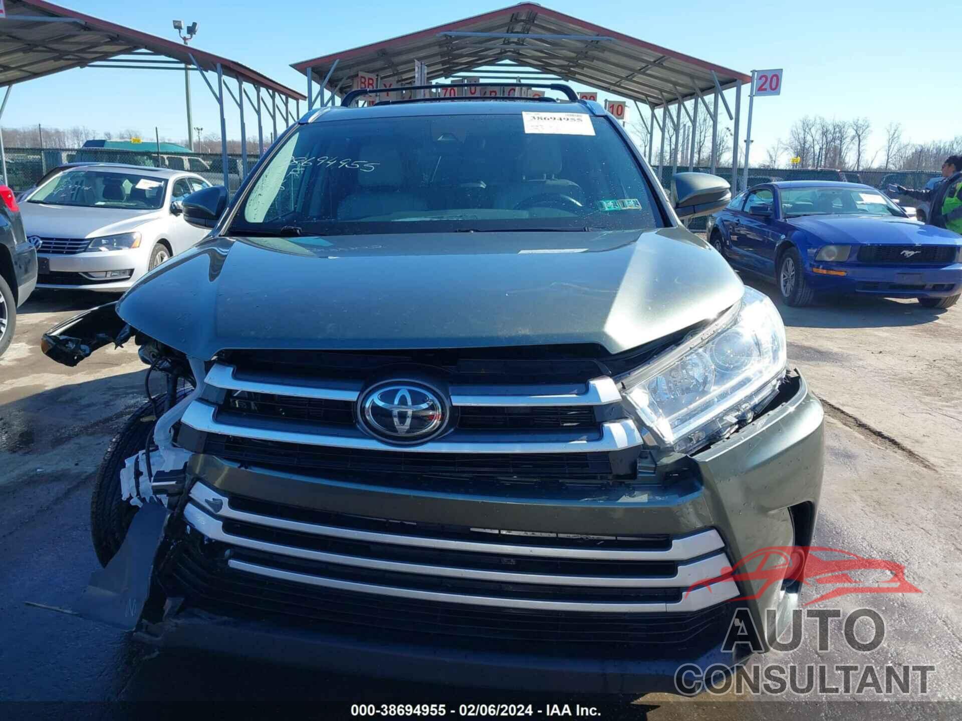 TOYOTA HIGHLANDER 2019 - 5TDJZRFH5KS708496