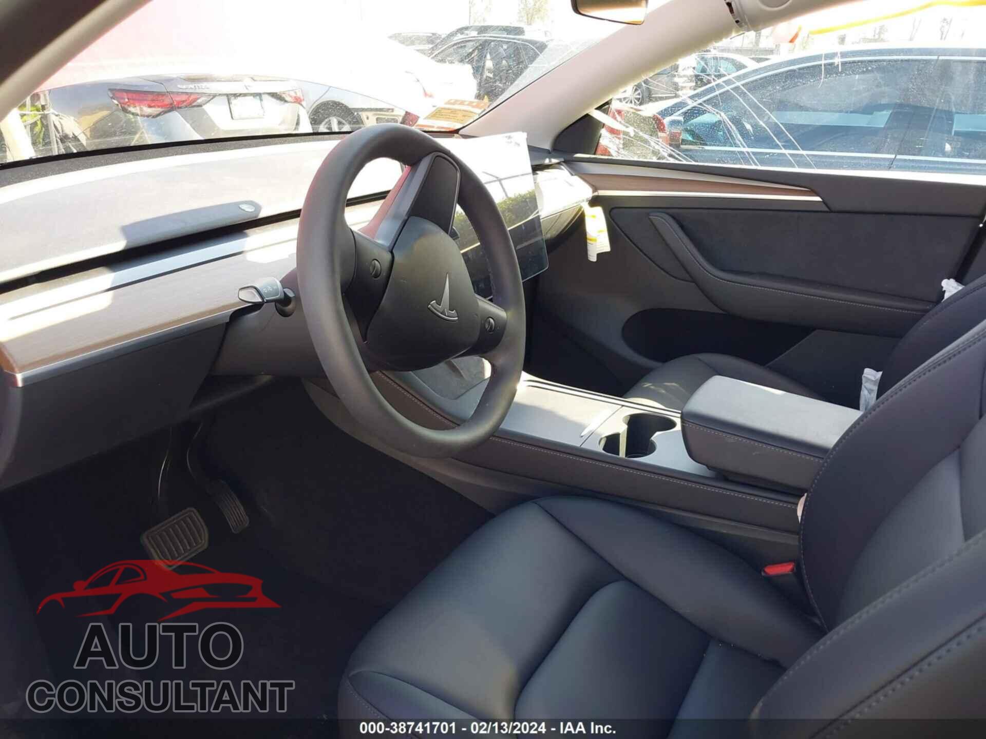 TESLA MODEL Y 2023 - 7SAYGDEE8PF817063