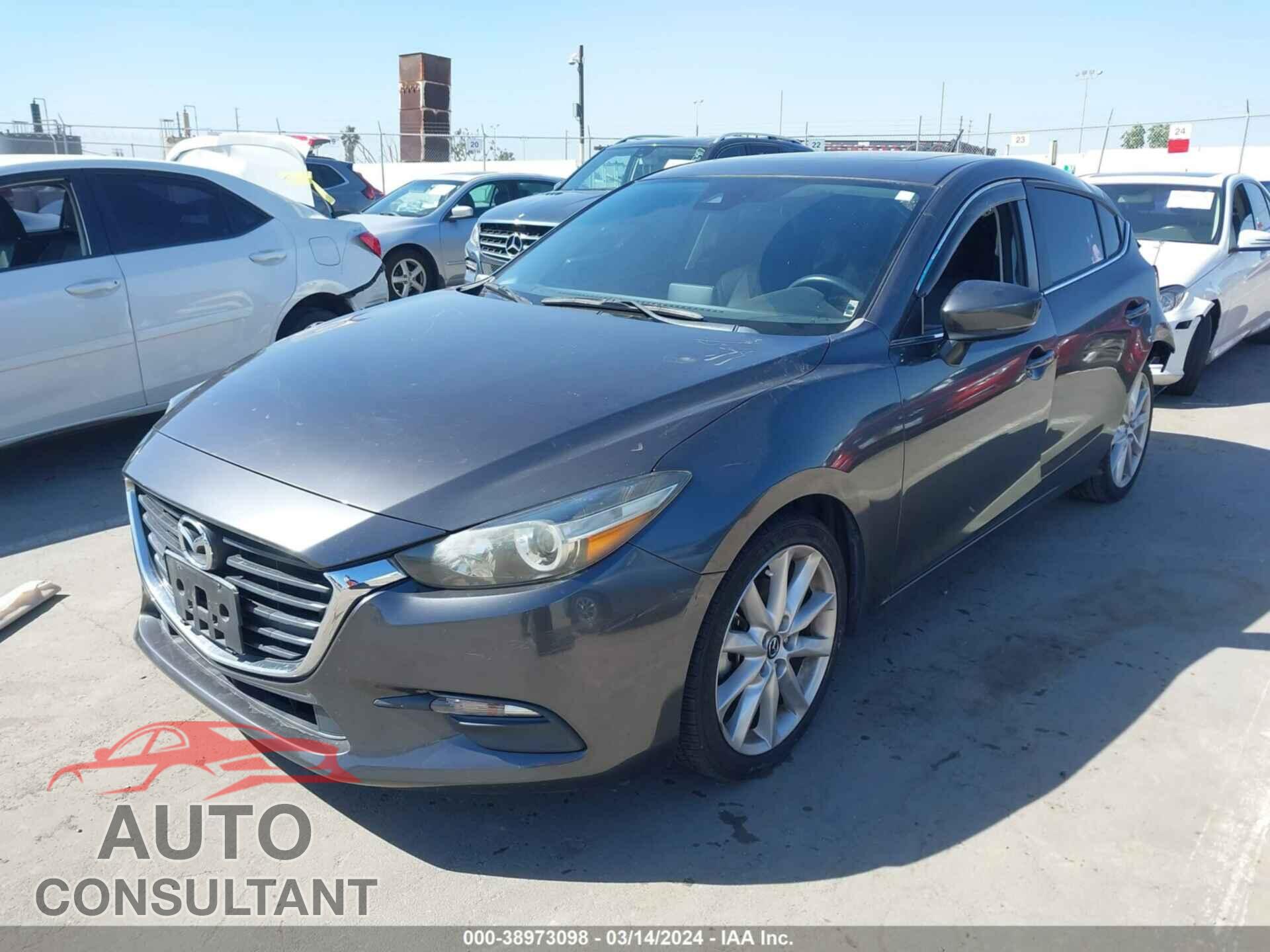 MAZDA MAZDA3 2017 - 3MZBN1L33HM129295