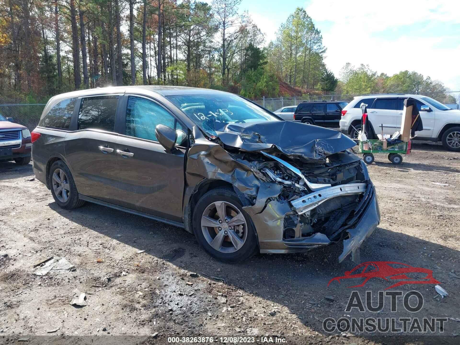 HONDA ODYSSEY 2018 - 5FNRL6H76JB109455