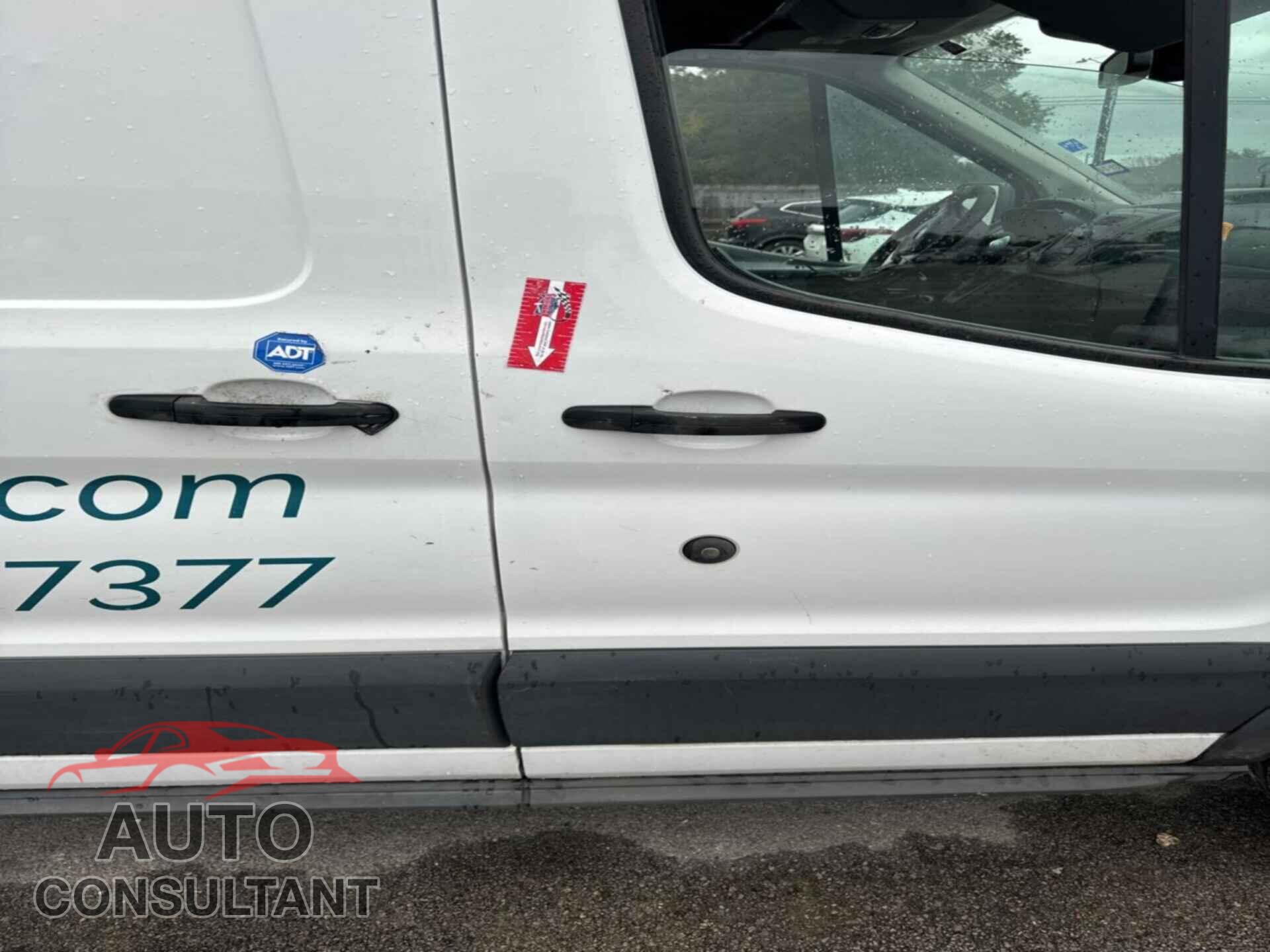 FORD TRANSIT 2018 - 1FTYR2CM3JKA19098