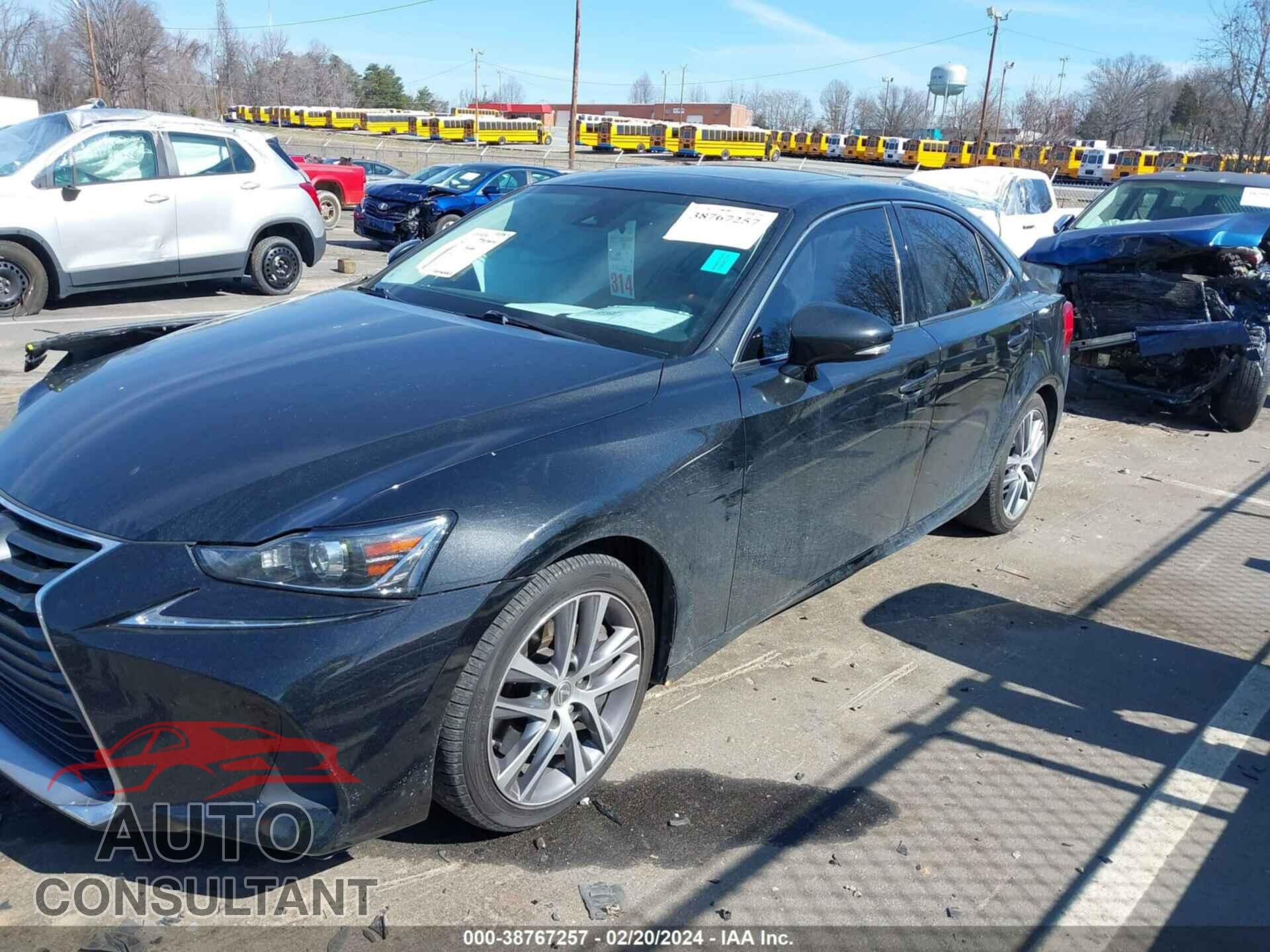 LEXUS IS 2018 - JTHBA1D23J5078458