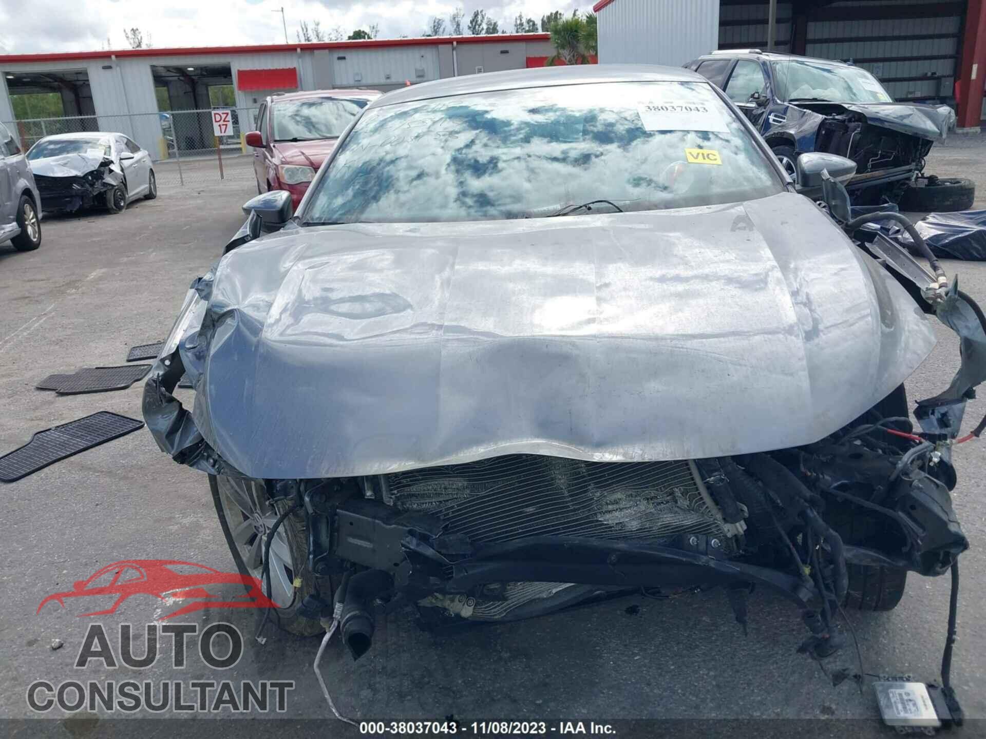 VOLKSWAGEN PASSAT 2021 - 1VWAA7A33MC005956