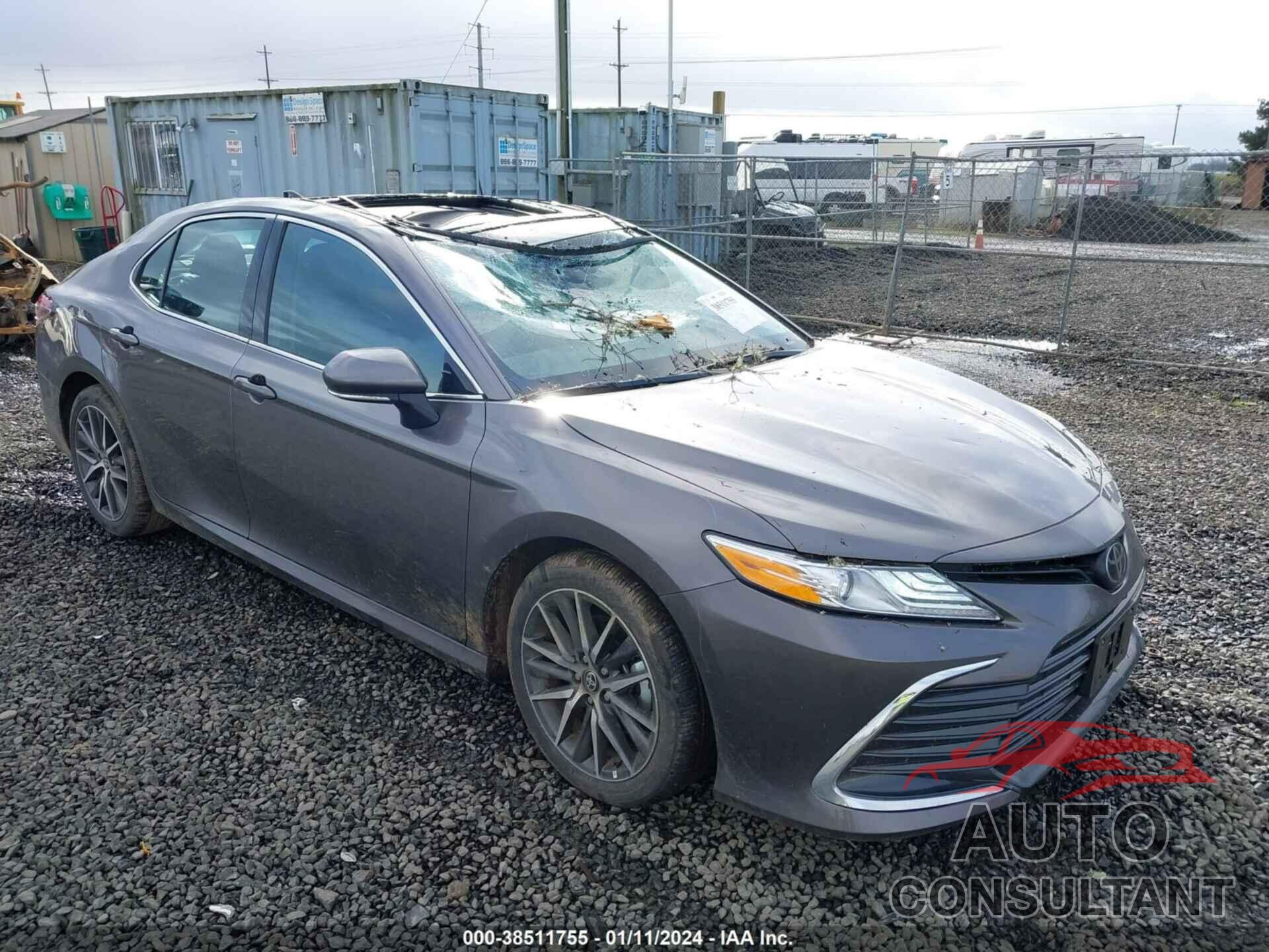 TOYOTA CAMRY 2023 - 4T1F11BK6PU101604