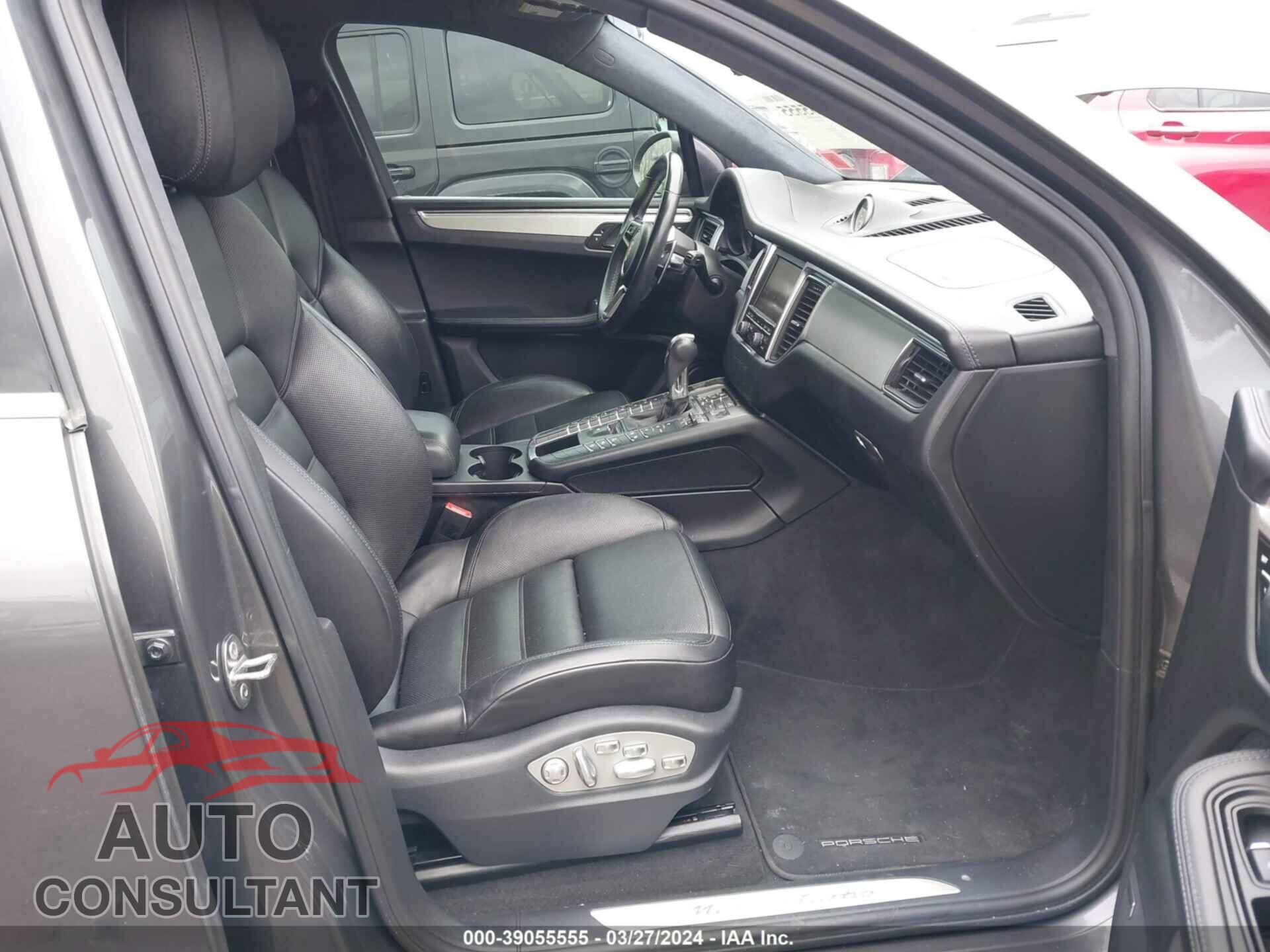 PORSCHE MACAN 2016 - WP1AF2A58GLB94809