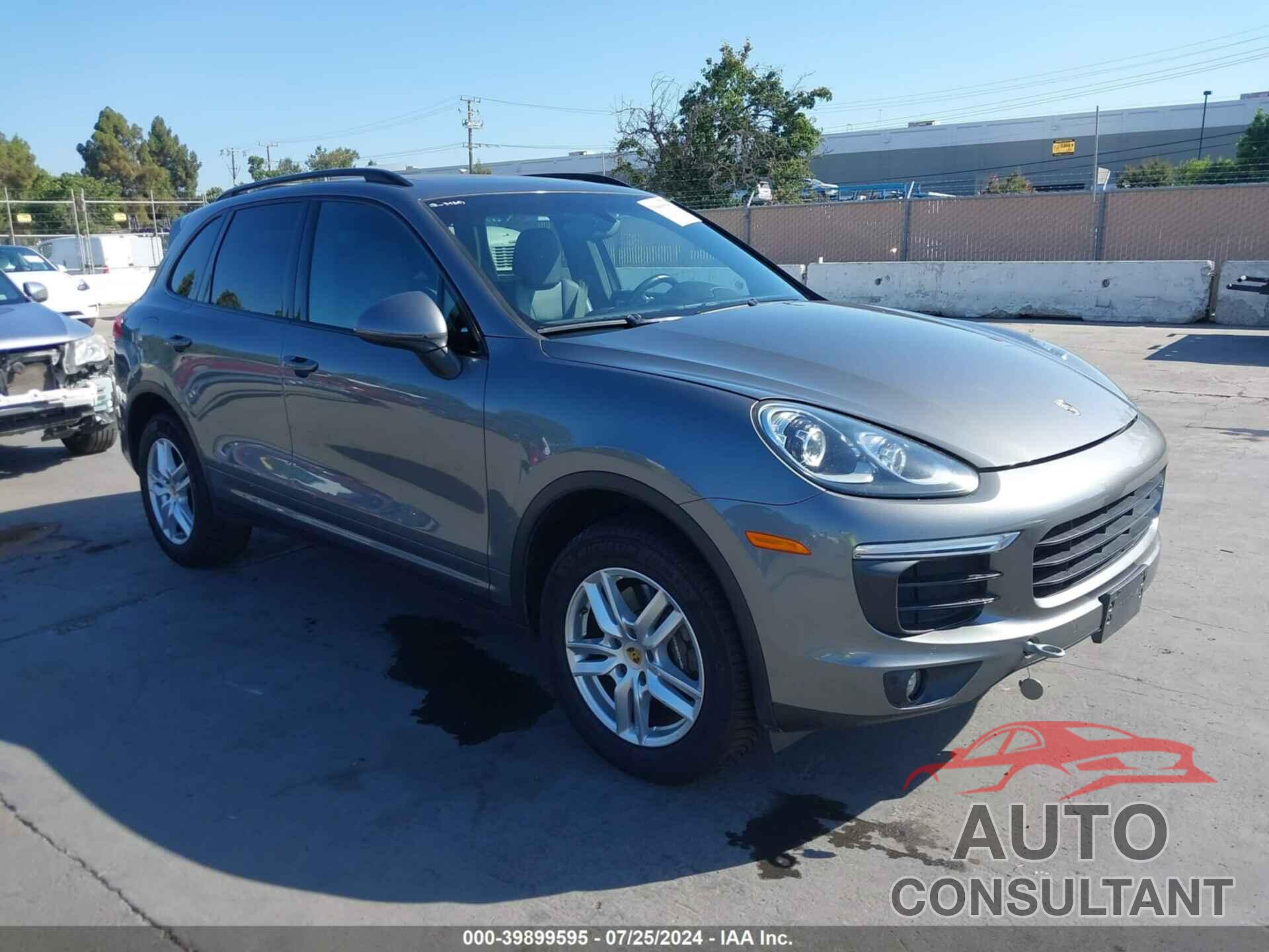 PORSCHE CAYENNE 2016 - WP1AA2A29GKA37851