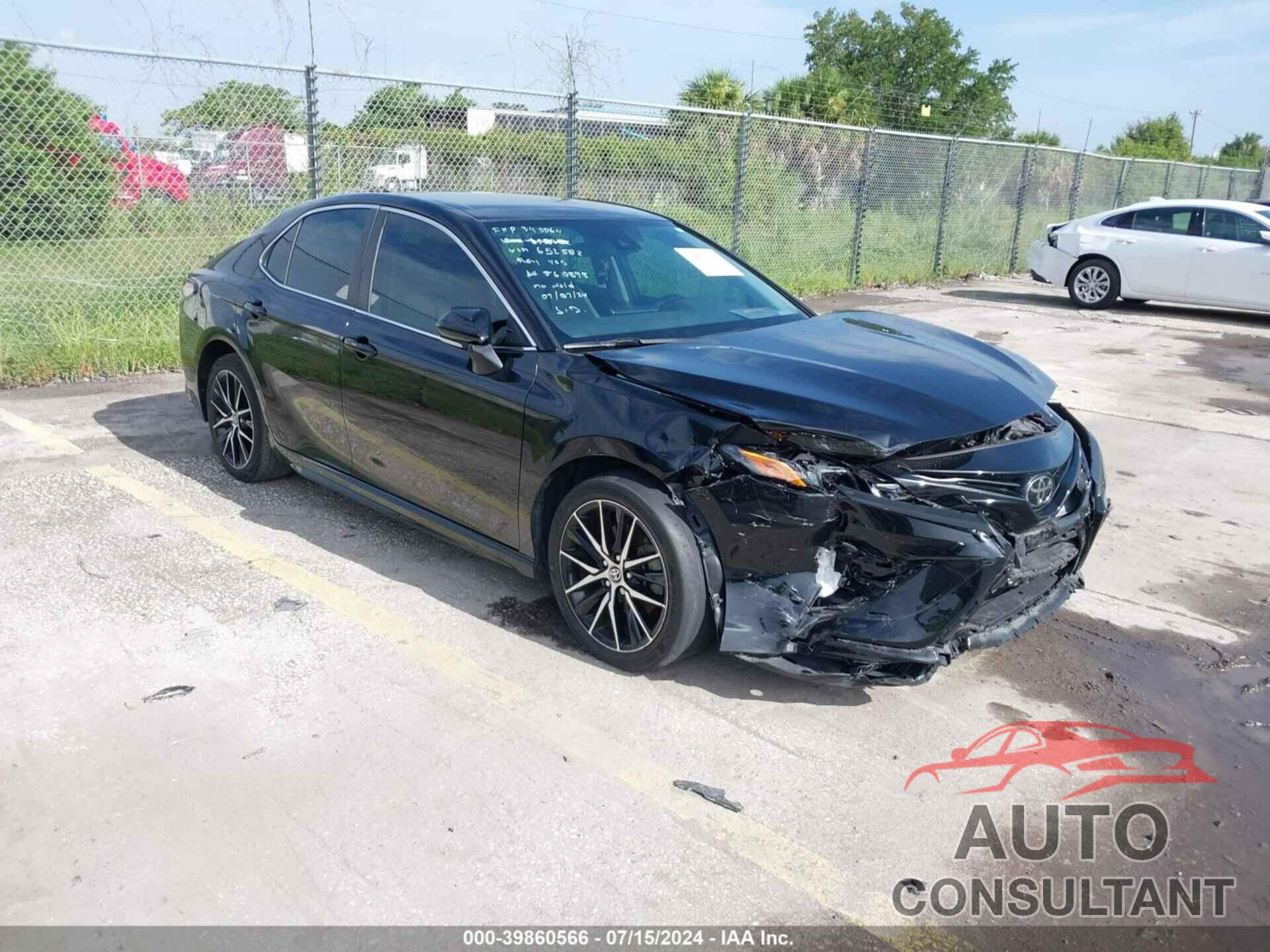 TOYOTA CAMRY 2022 - 4T1G11AK0NU652582