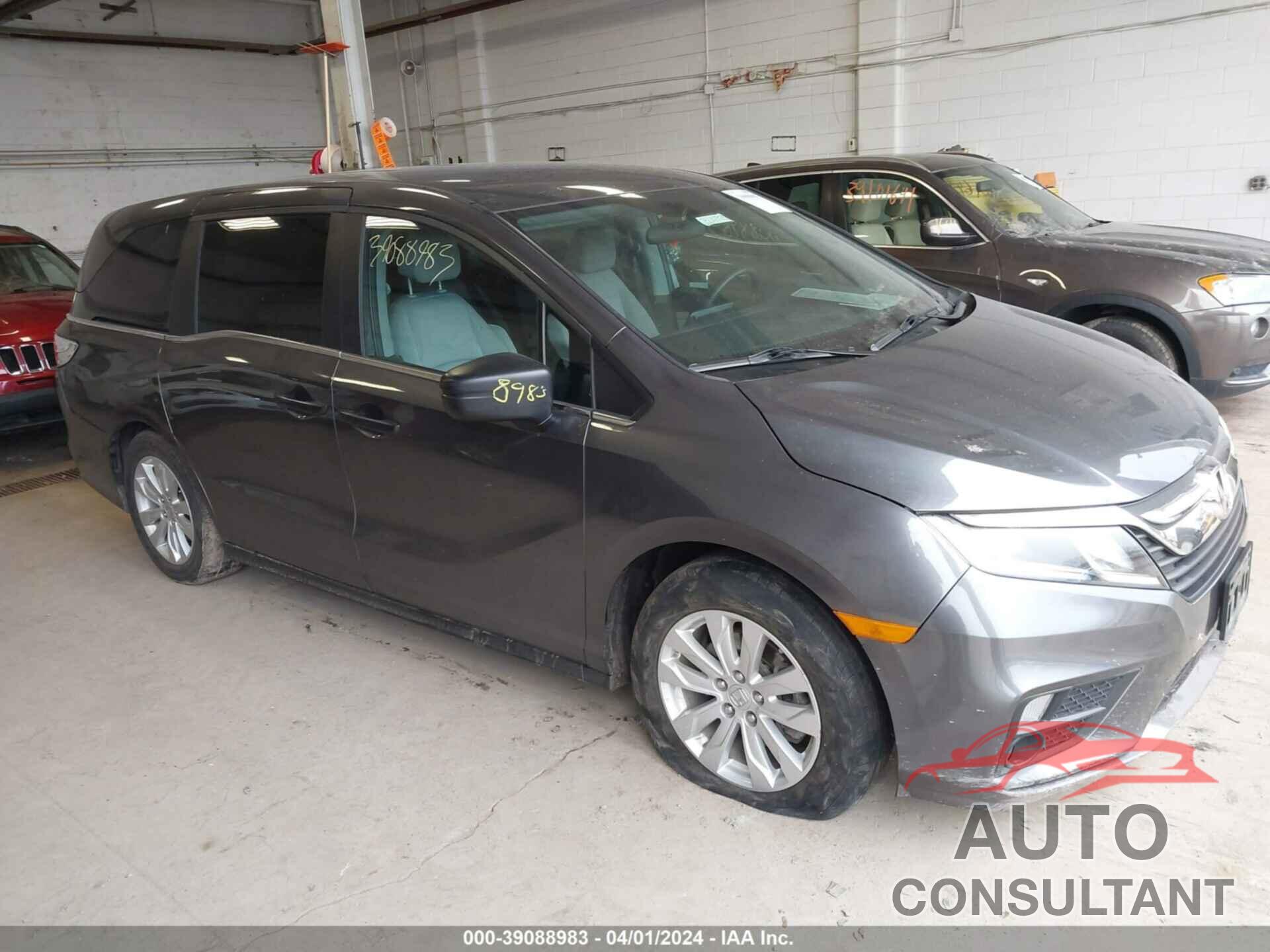 HONDA ODYSSEY 2018 - 5FNRL6H26JB068975