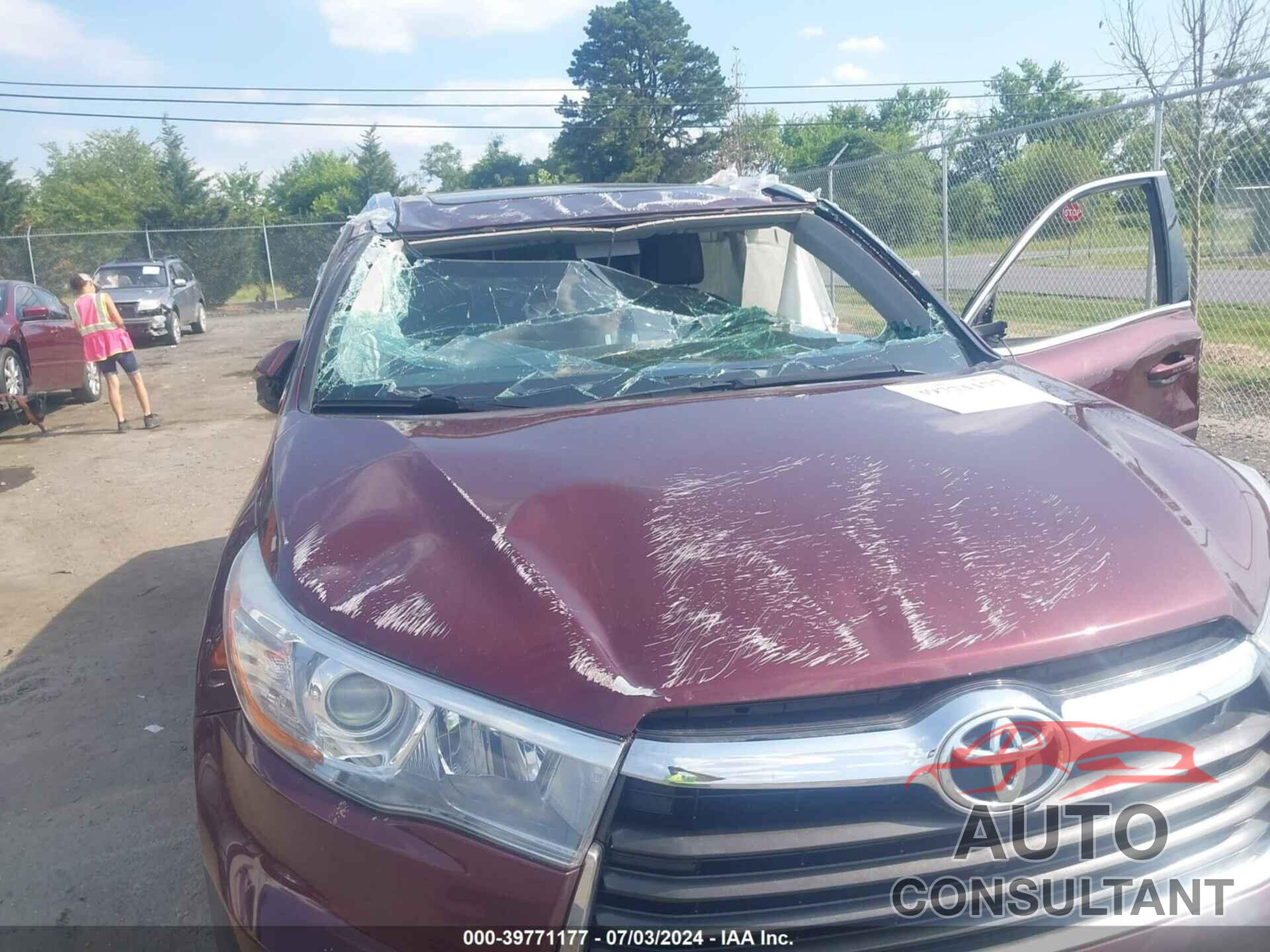 TOYOTA HIGHLANDER 2016 - 5TDJKRFH0GS331099