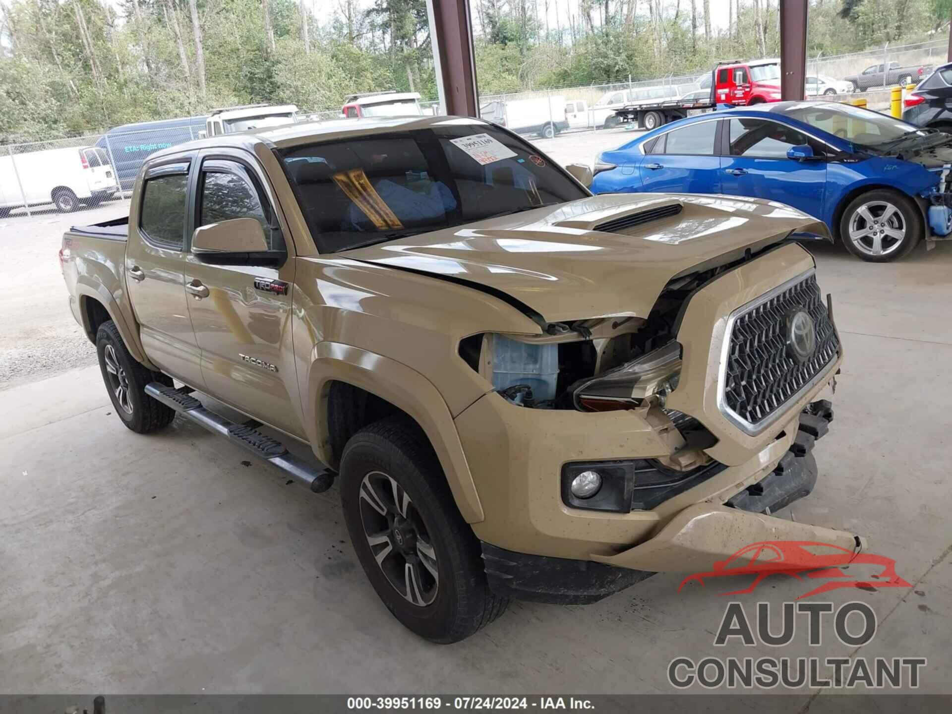 TOYOTA TACOMA 2018 - 5TFAZ5CN1JX054902