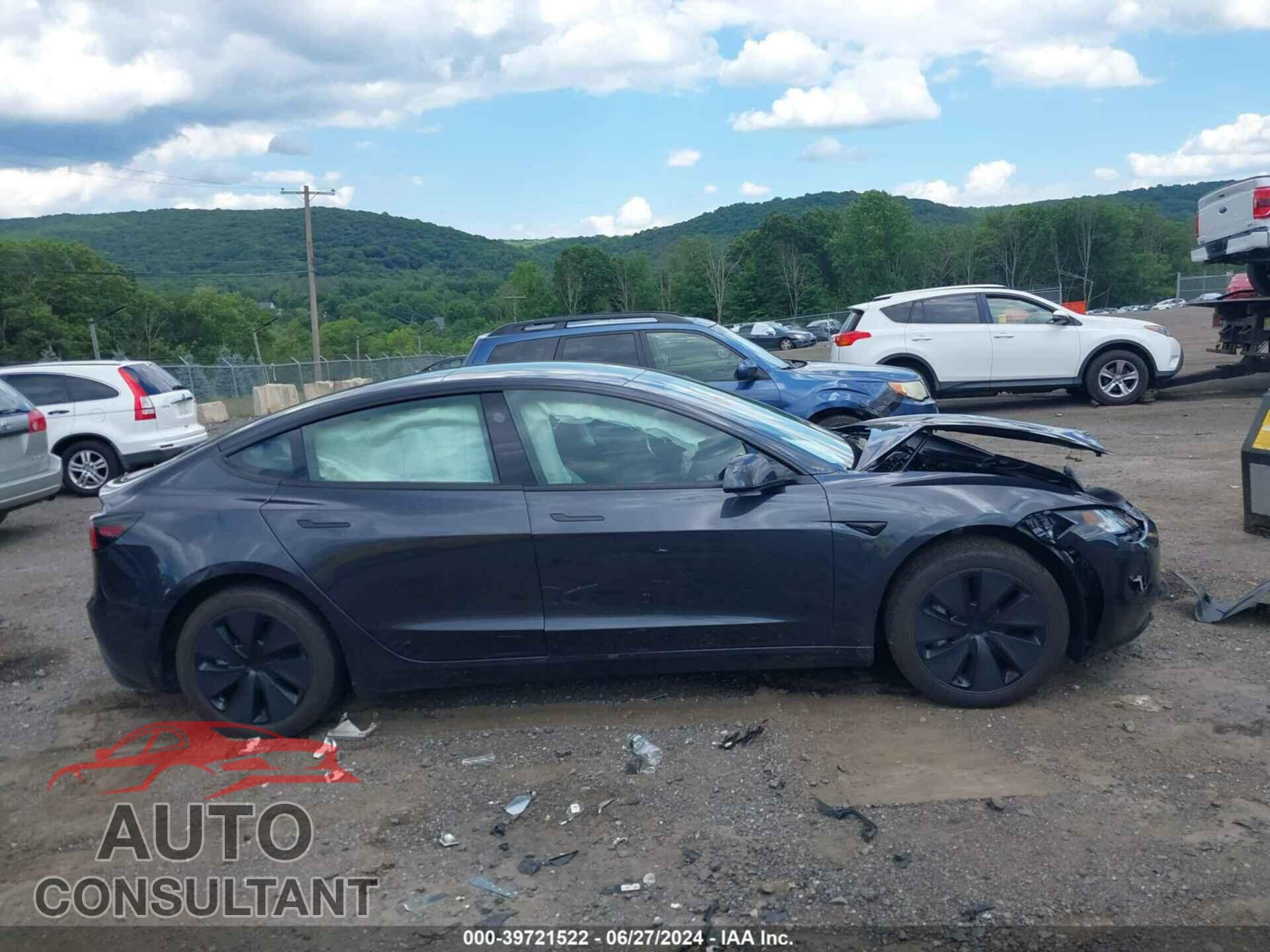 TESLA MODEL 3 2024 - 5YJ3E1EA5RF761952