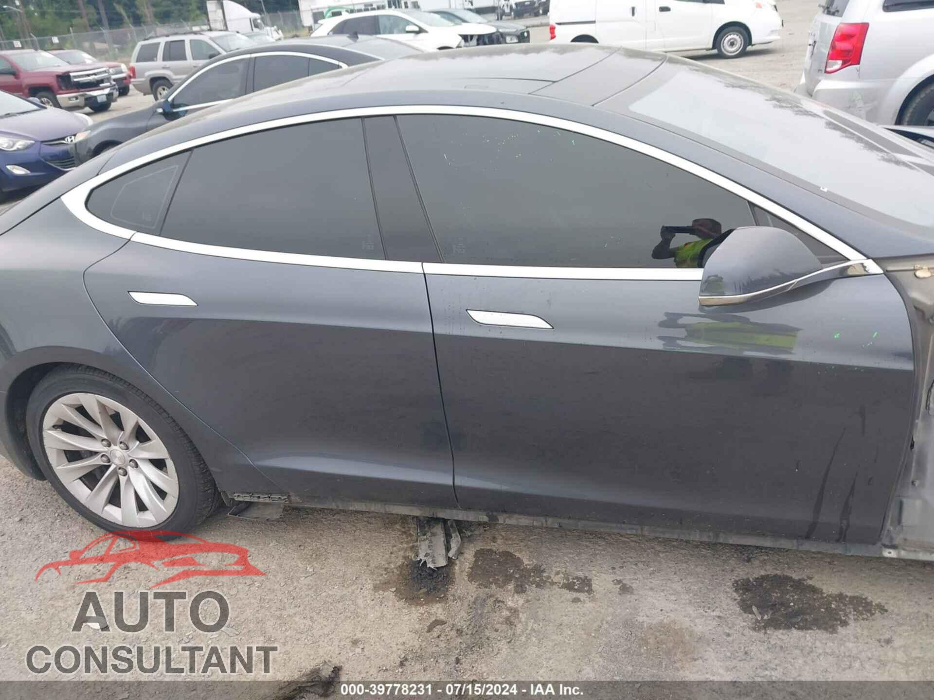 TESLA MODEL S 2016 - 5YJSA1E25GF144807