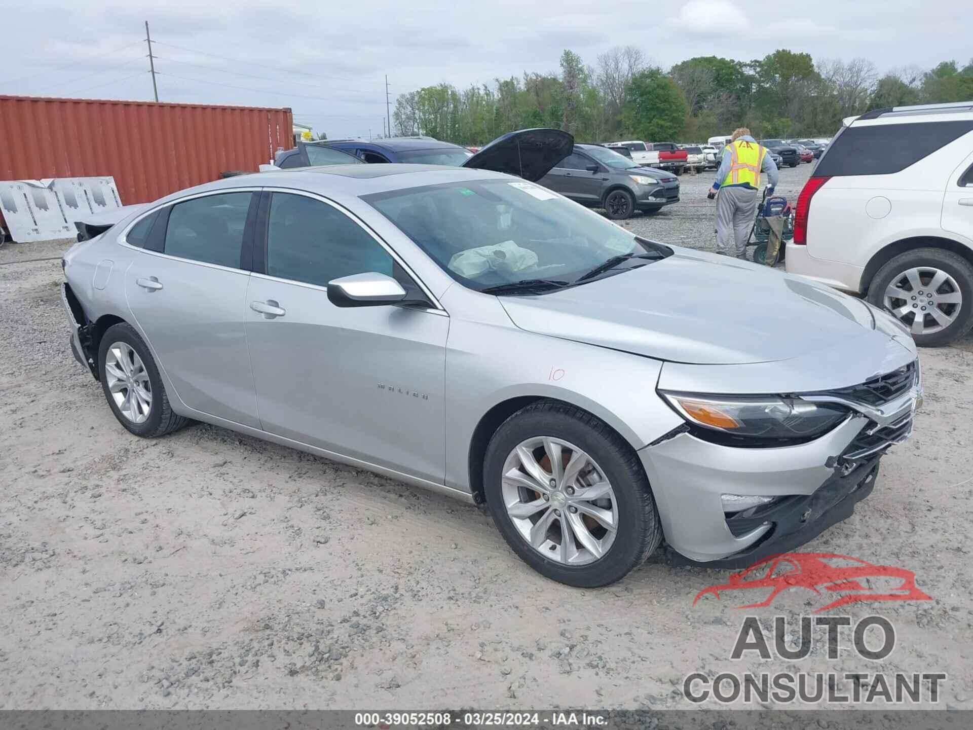 CHEVROLET MALIBU 2020 - 1G1ZD5ST9LF090145