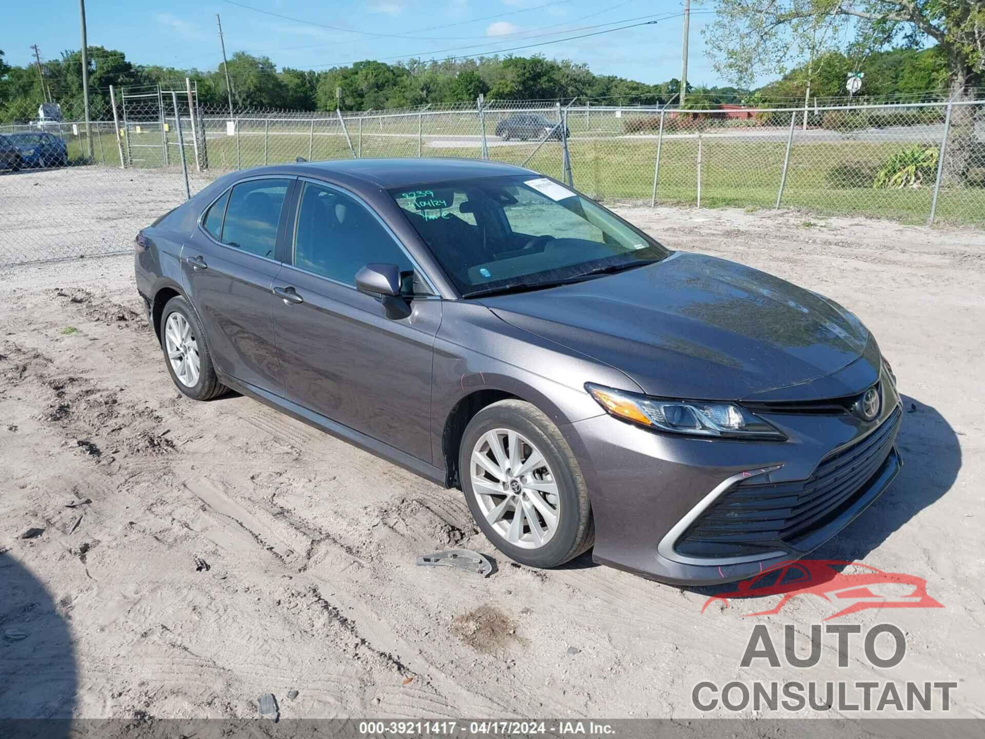 TOYOTA CAMRY 2021 - 4T1C11AK7MU599067
