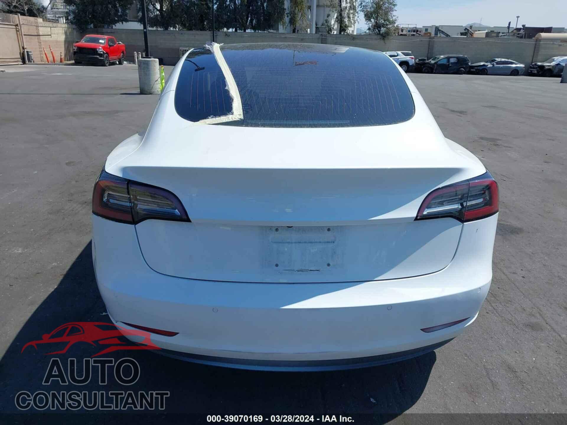 TESLA MODEL 3 2018 - 5YJ3E1EA3JF019716