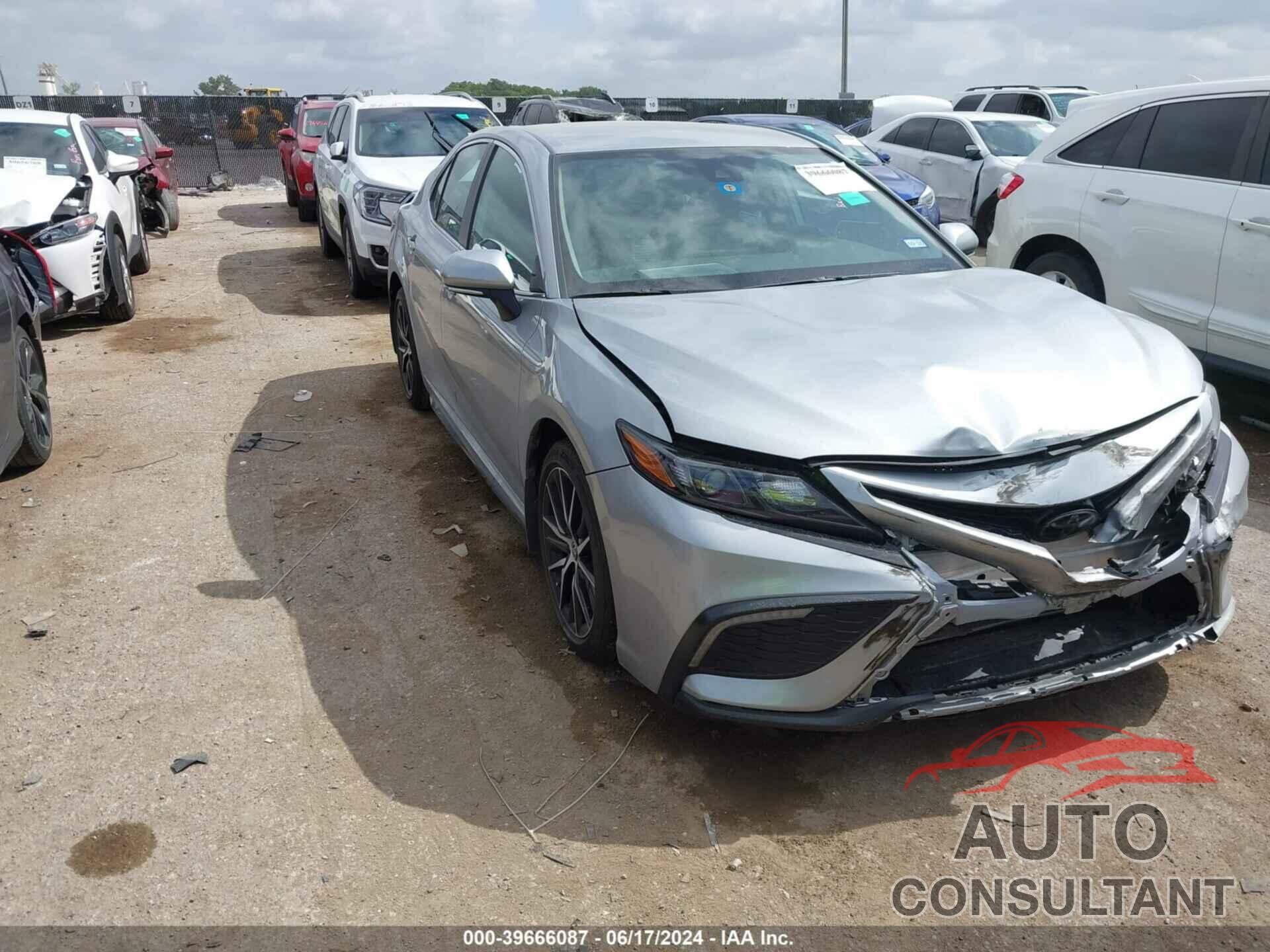 TOYOTA CAMRY 2024 - 4T1G11AK7RU202465