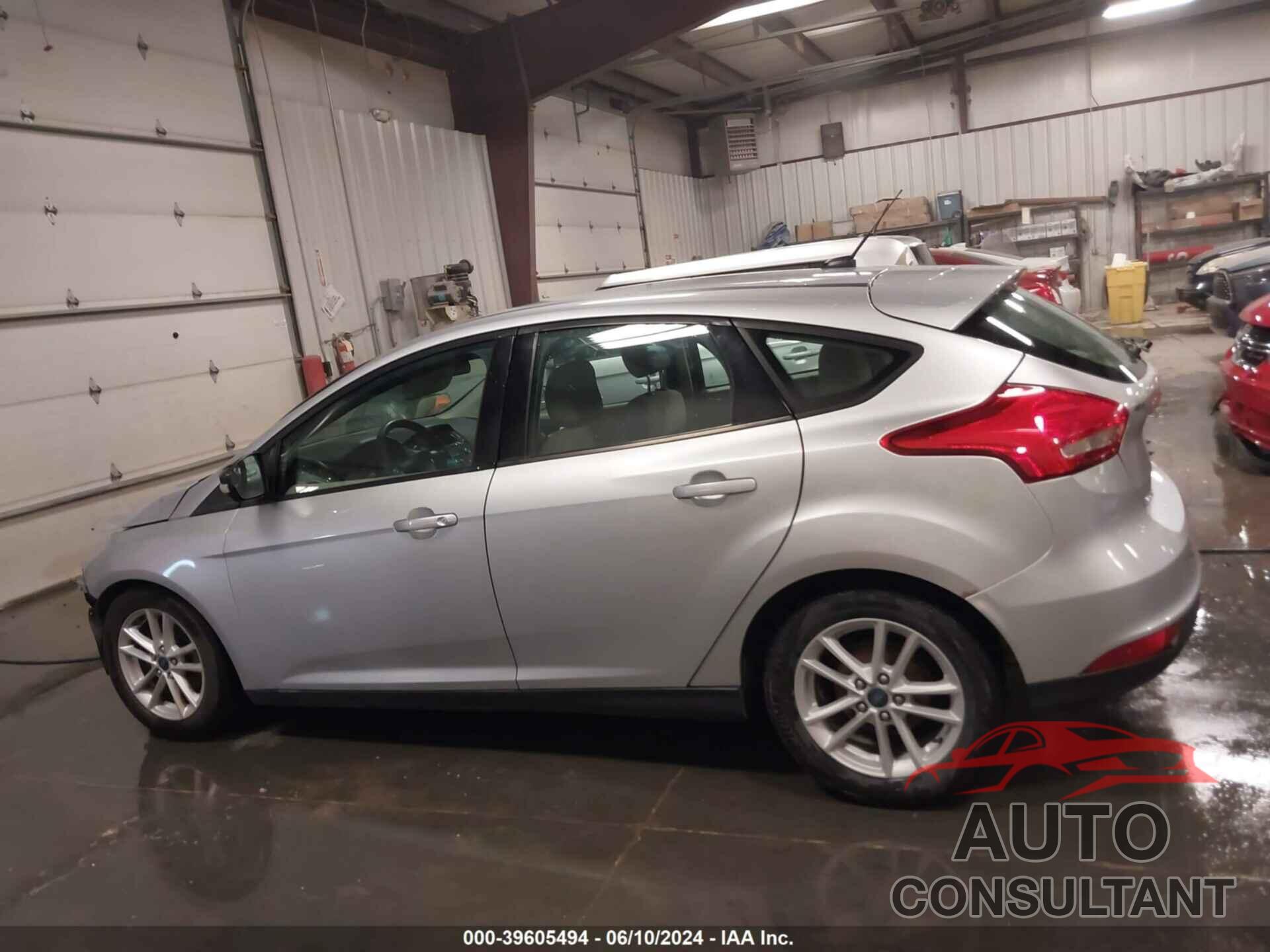 FORD FOCUS 2017 - 1FADP3K23HL247770