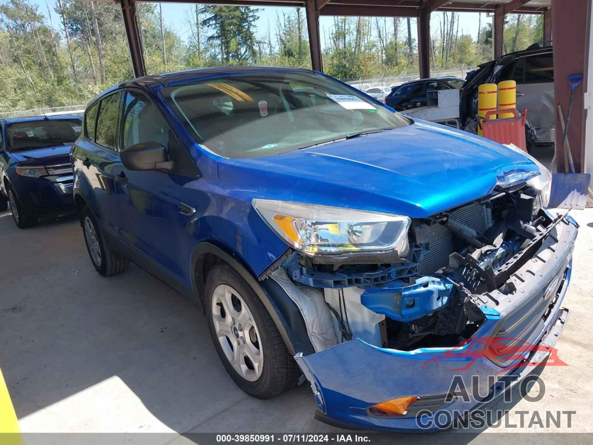 FORD ESCAPE 2017 - 1FMCU0F73HUC91325