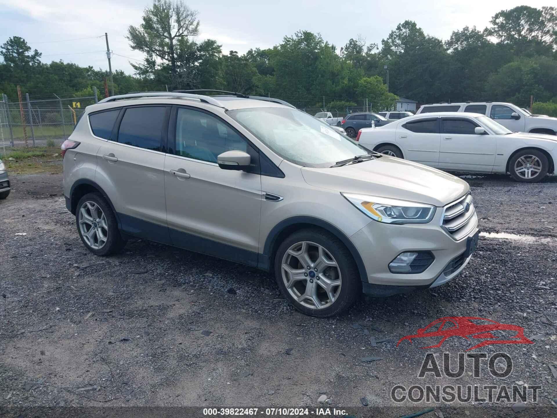 FORD ESCAPE 2017 - 1FMCU9J96HUB26897