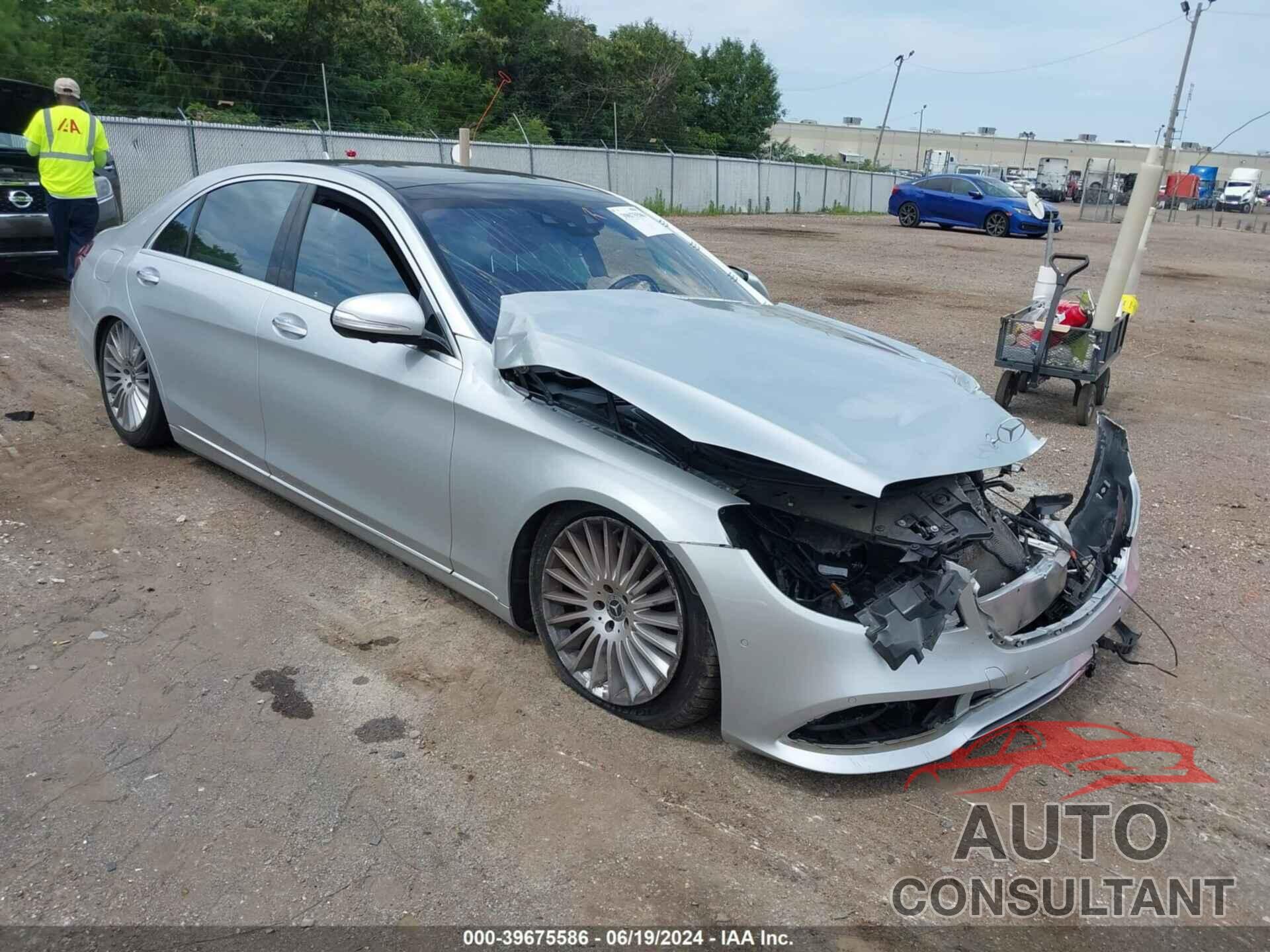 MERCEDES-BENZ S 560 2020 - W1KUG8DB1LA556944