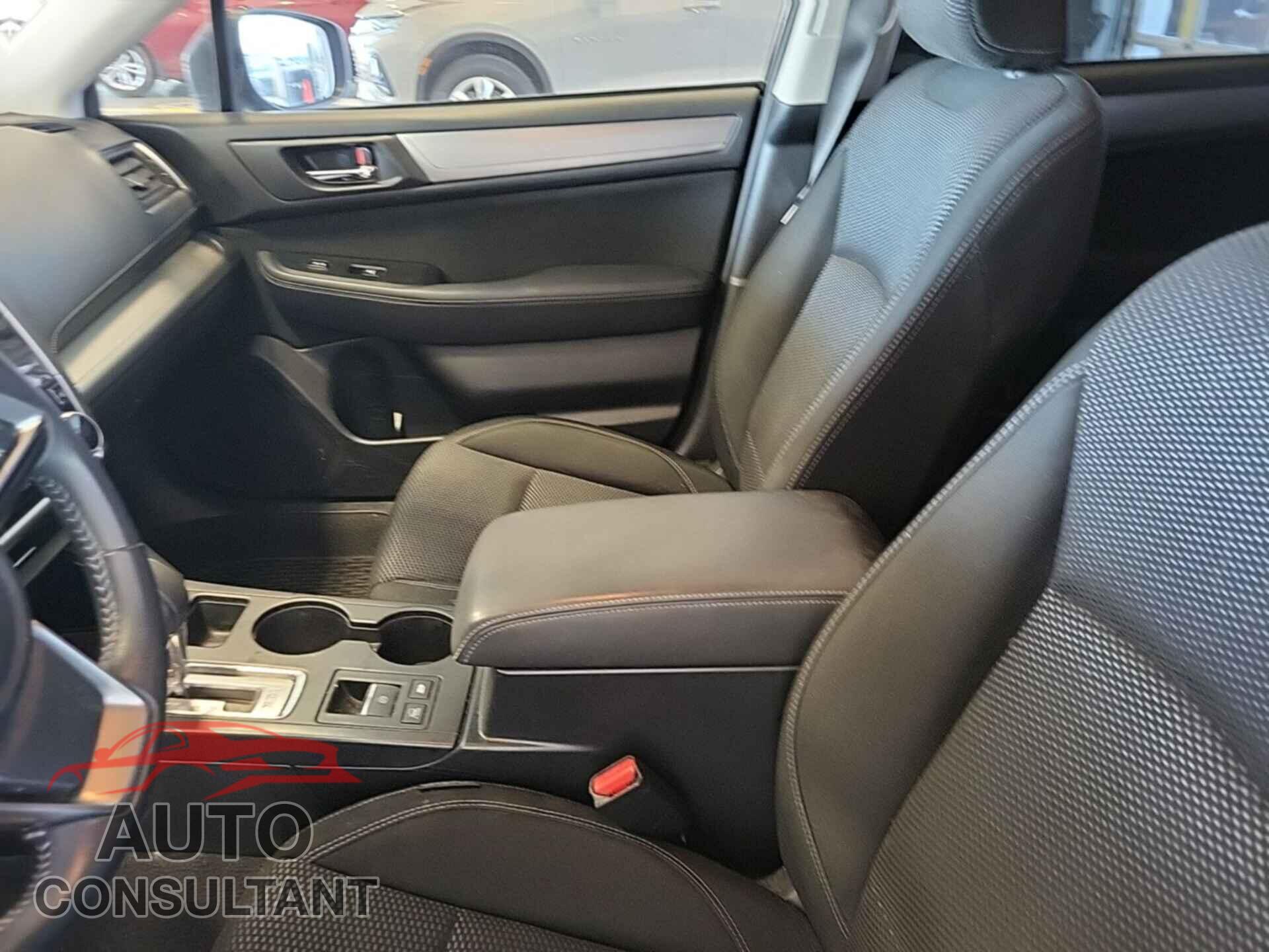 SUBARU OUTBACK 2018 - 4S4BSAHC9J3324227