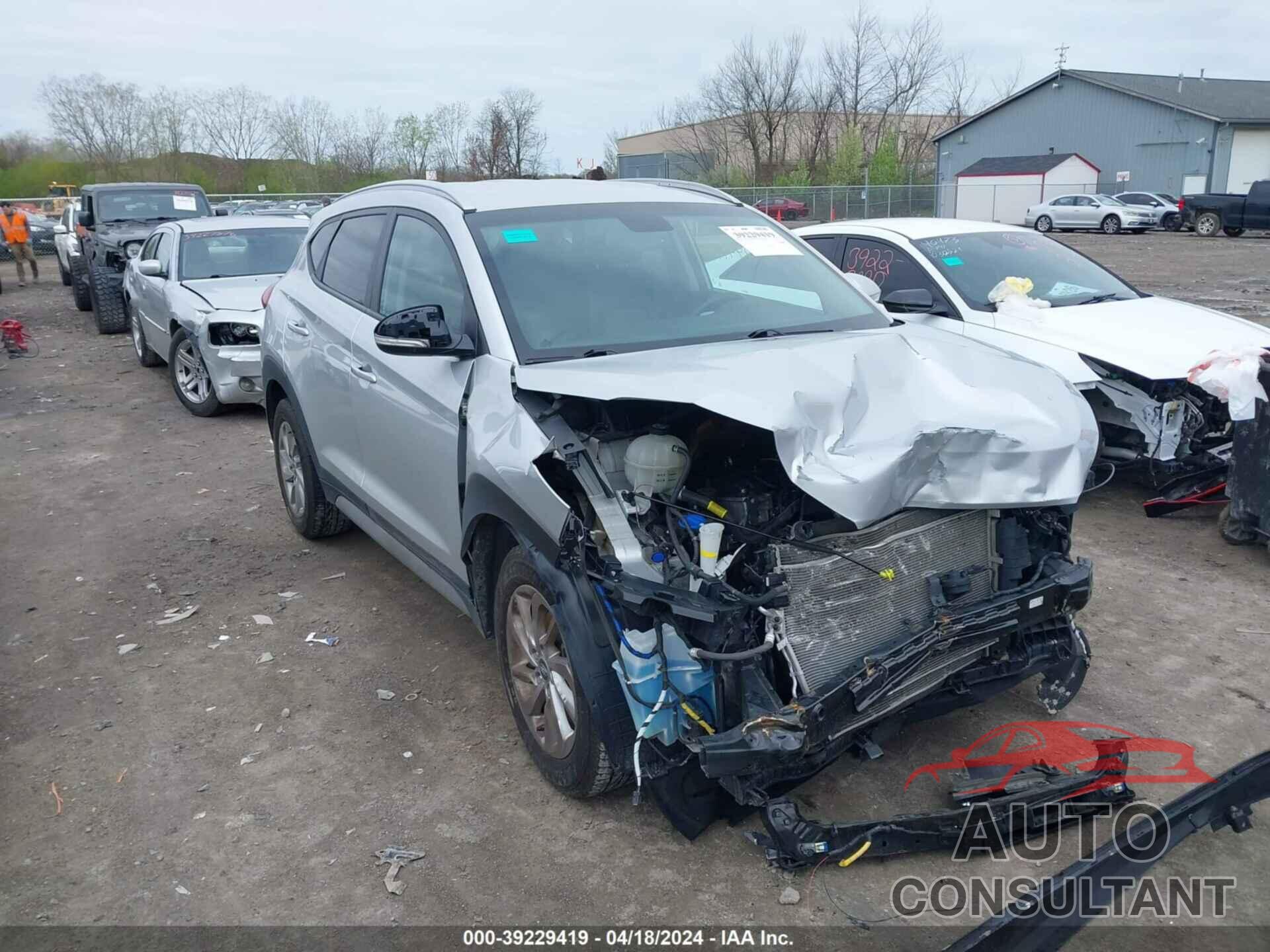 HYUNDAI TUCSON 2018 - KM8J3CA42JU767949