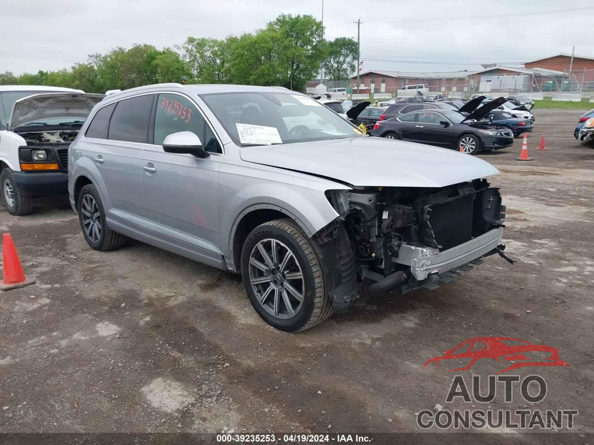 AUDI Q7 2019 - WA1LHAF77KD017481