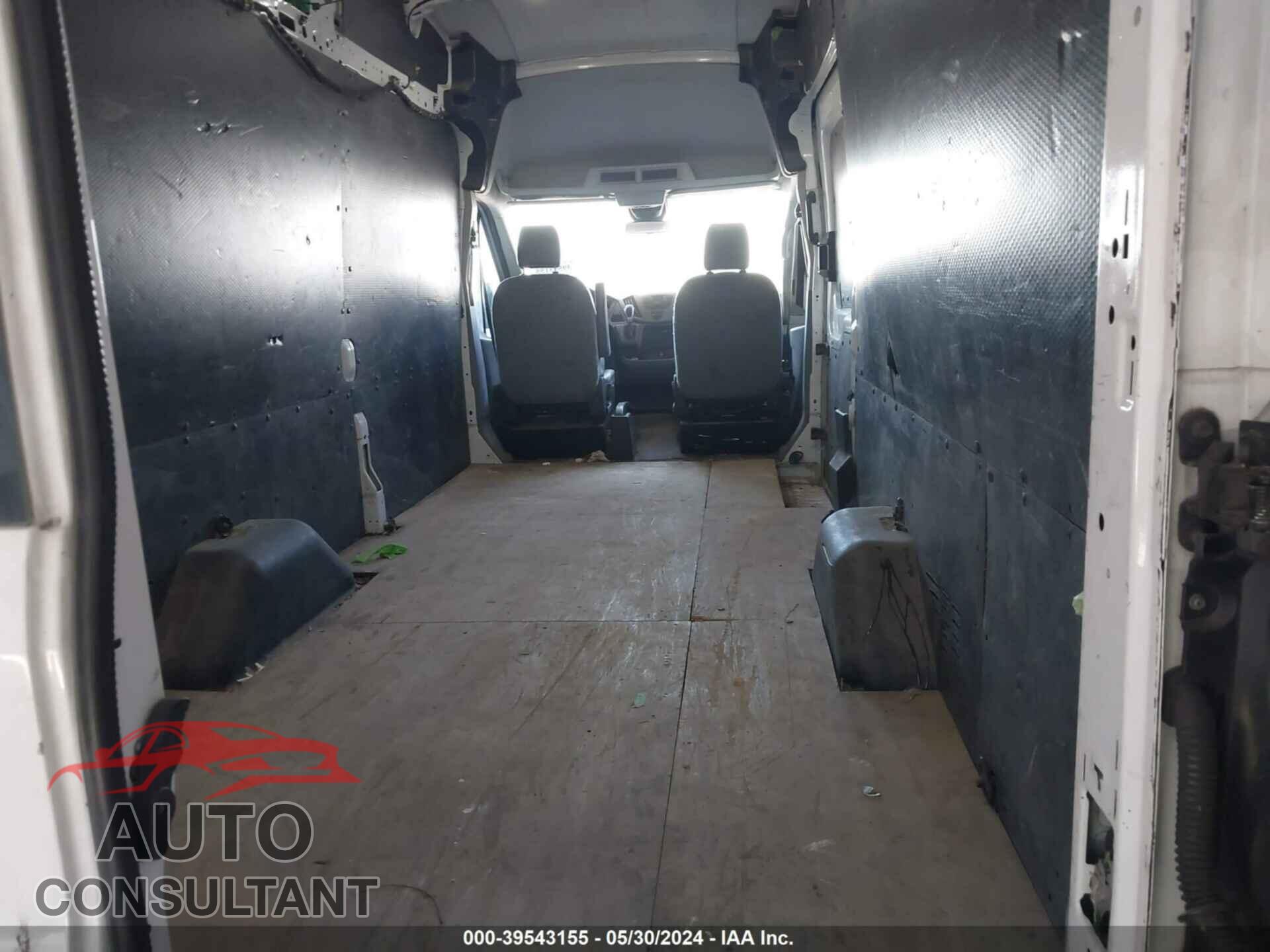 FORD TRANSIT-250 2018 - 1FTYR3XM8JKA43641