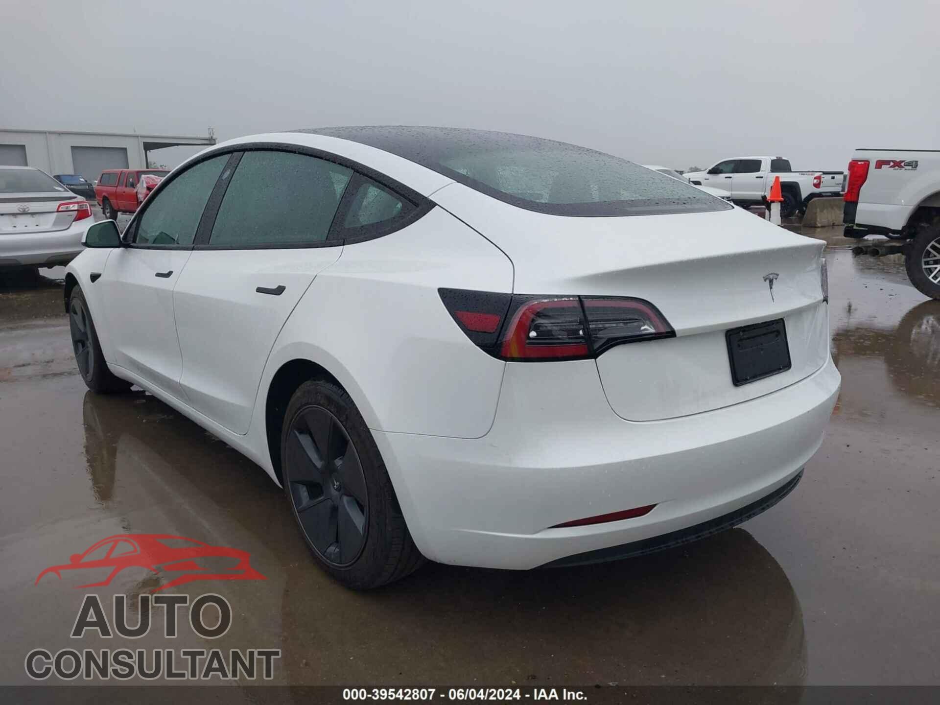TESLA MODEL 3 2023 - 5YJ3E1EA0PF402778