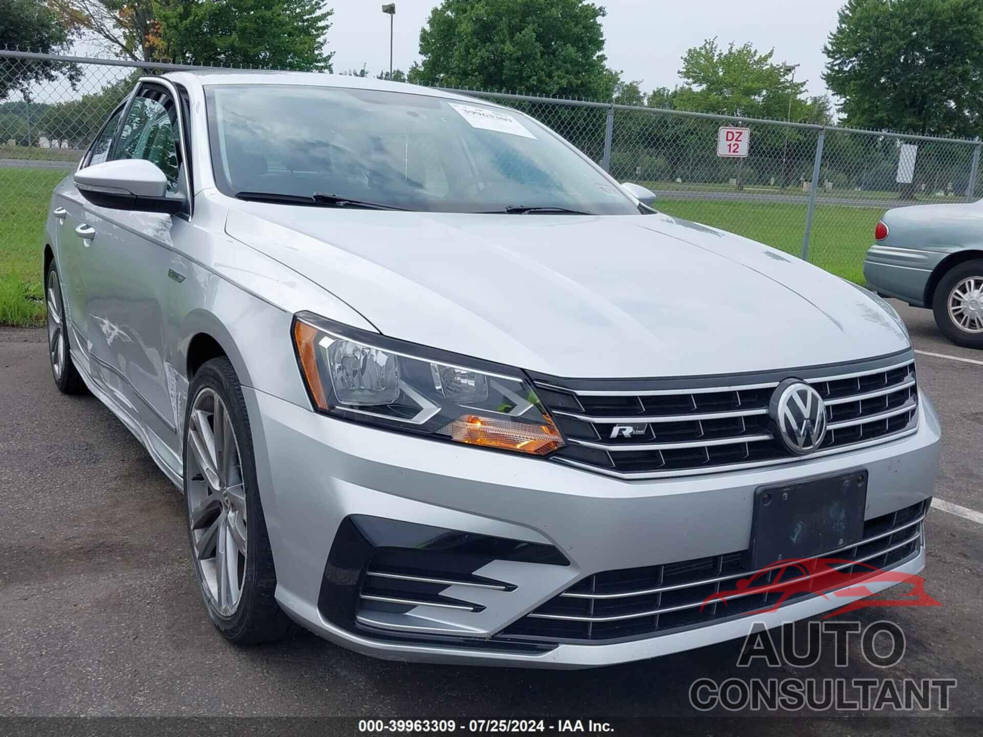 VOLKSWAGEN PASSAT 2017 - 1VWDT7A31HC085786