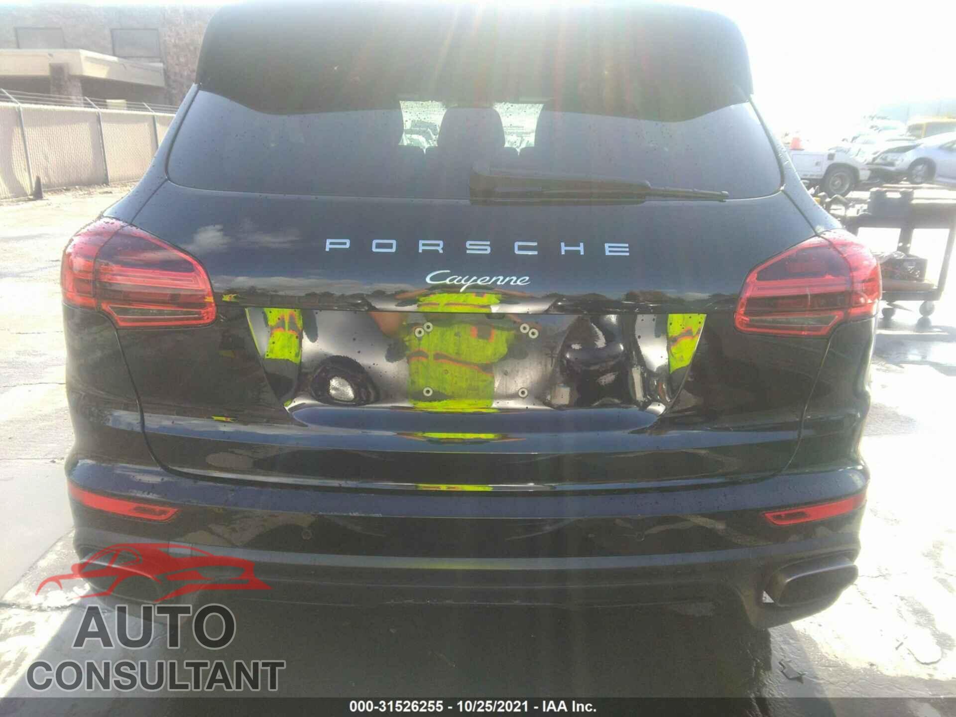 PORSCHE CAYENNE 2016 - WP1AA2A21GLA08354