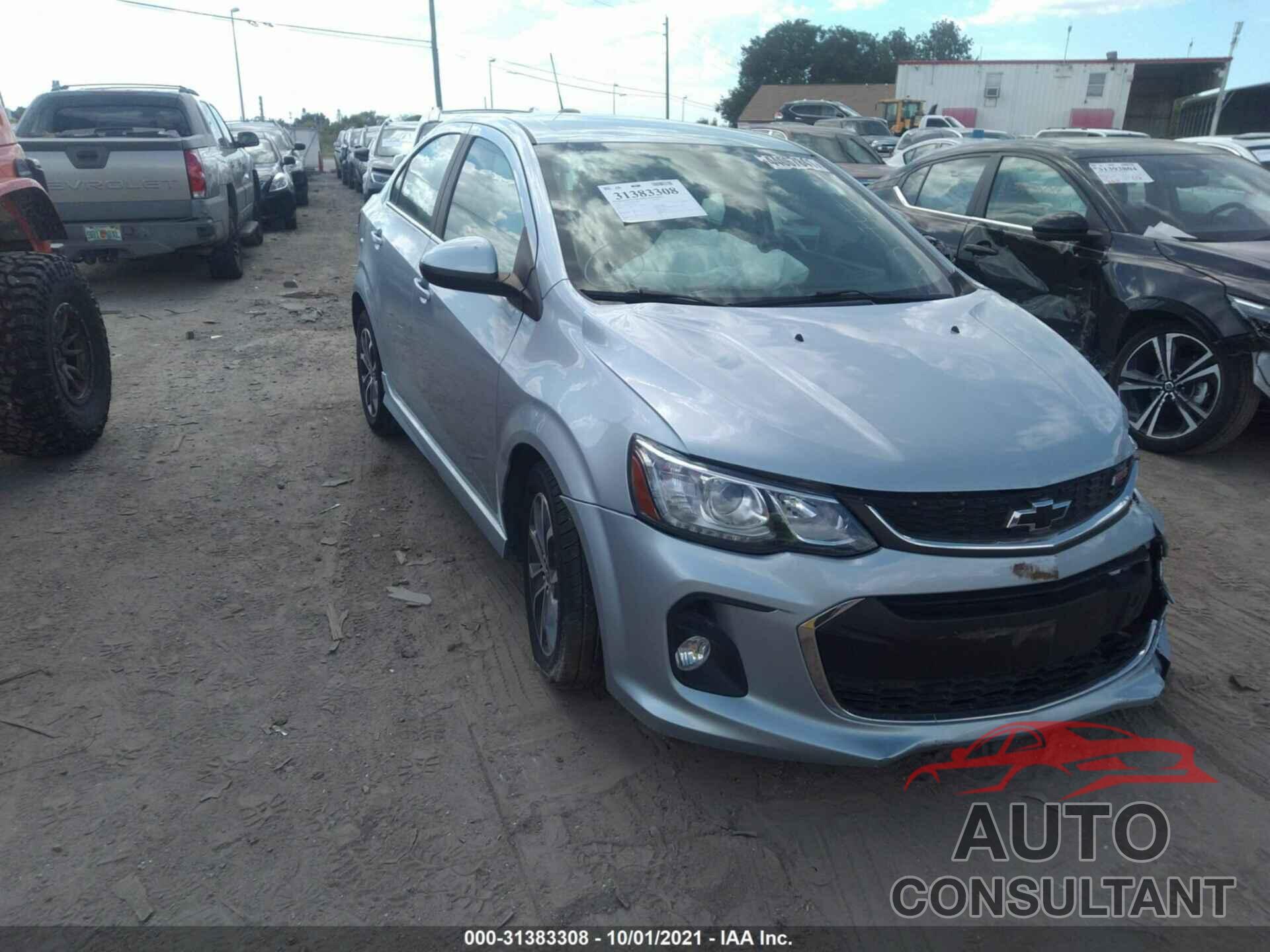 CHEVROLET SONIC 2018 - 1G1JD5SH3J4128535