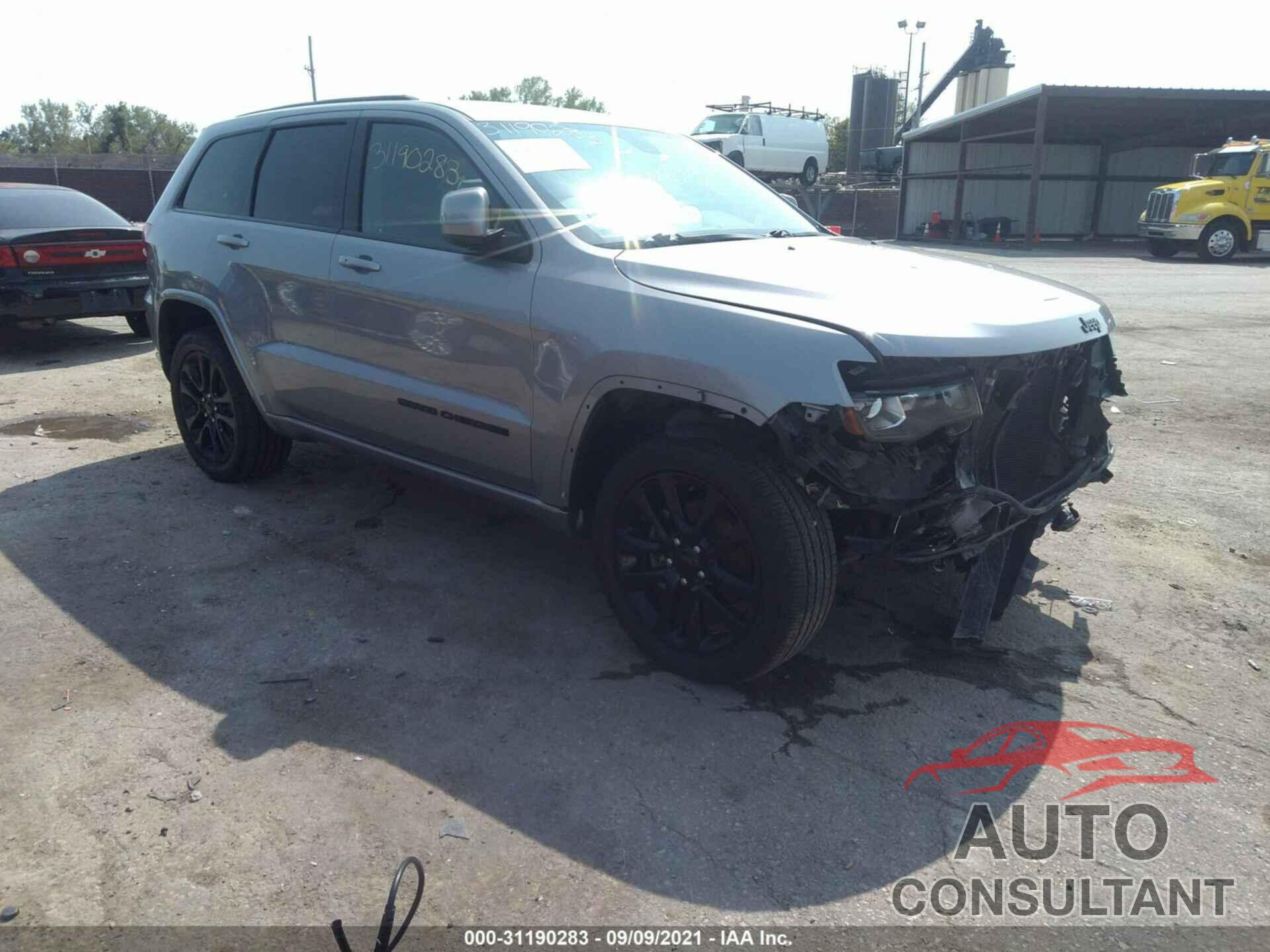 JEEP GRAND CHEROKEE 2018 - 1C4RJFAG2JC320844