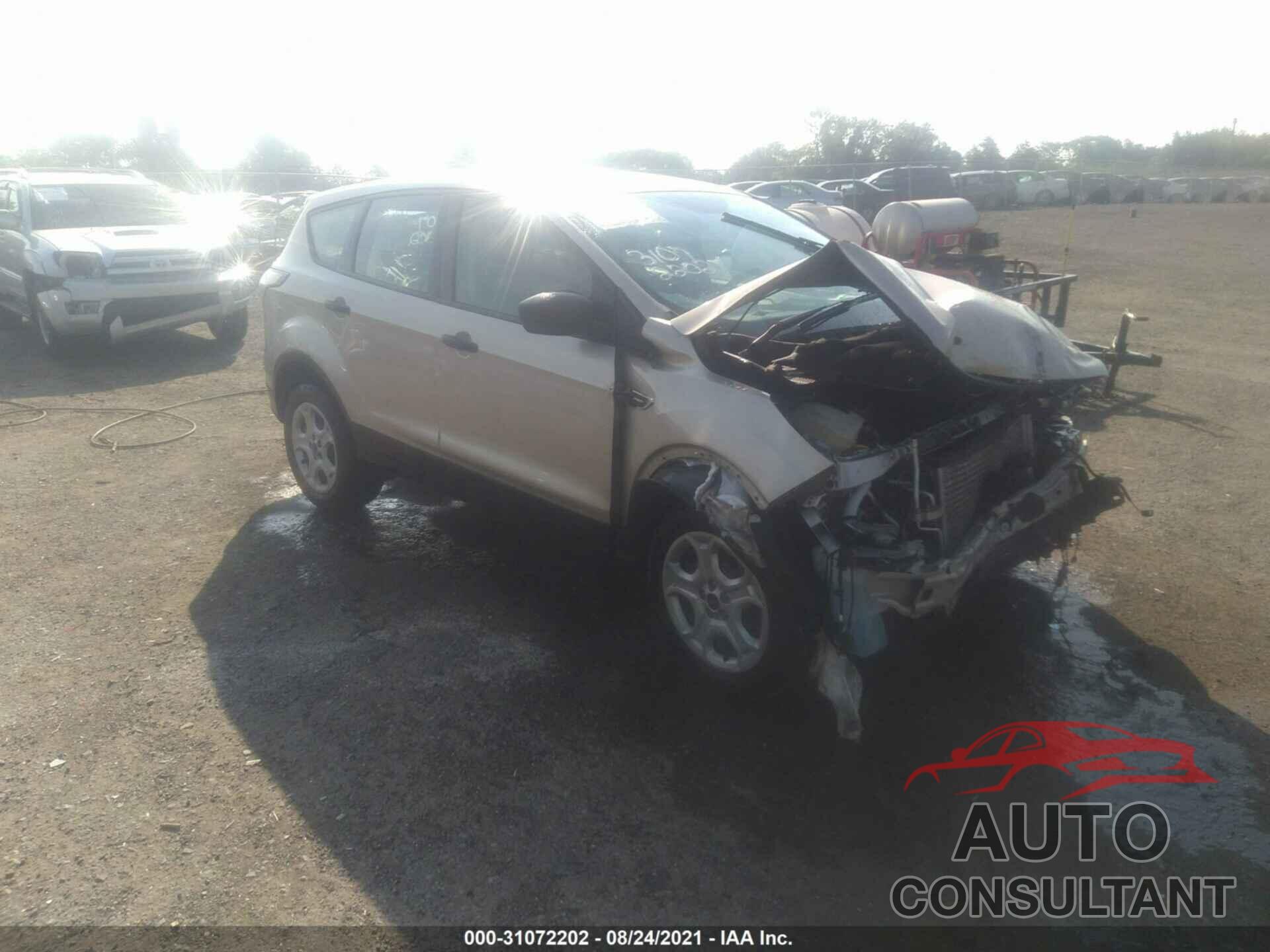 FORD ESCAPE 2018 - 1FMCU0F70JUA36914