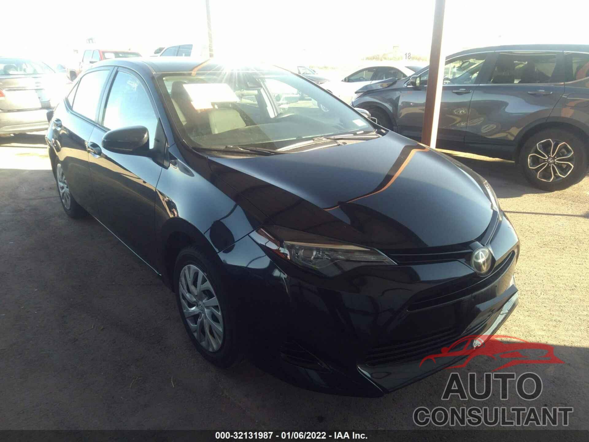 TOYOTA COROLLA 2018 - 5YFBURHE3JP833218