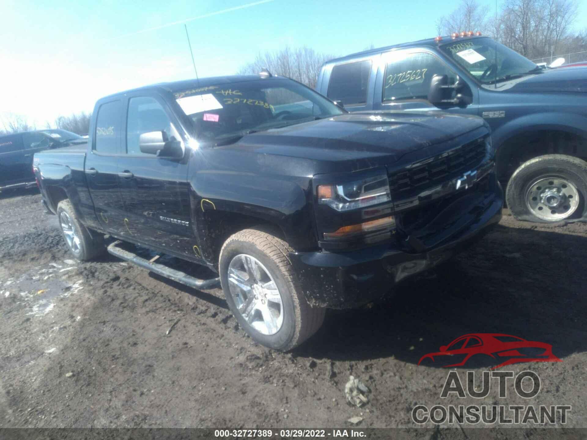 CHEVROLET SILVERADO 1500 2018 - 1GCVKPEH6JZ370244