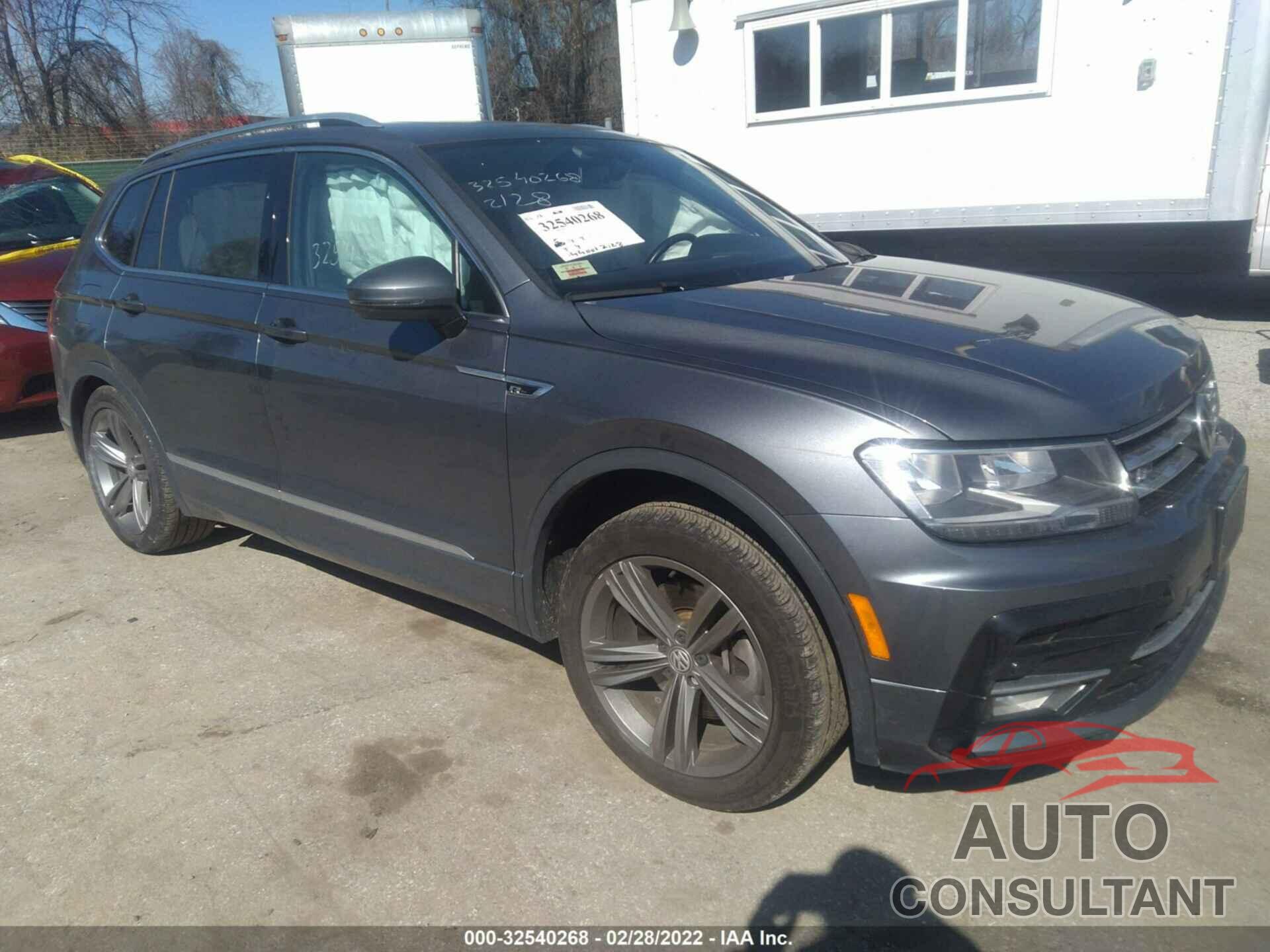 VOLKSWAGEN TIGUAN 2018 - 3VV2B7AX5JM145204