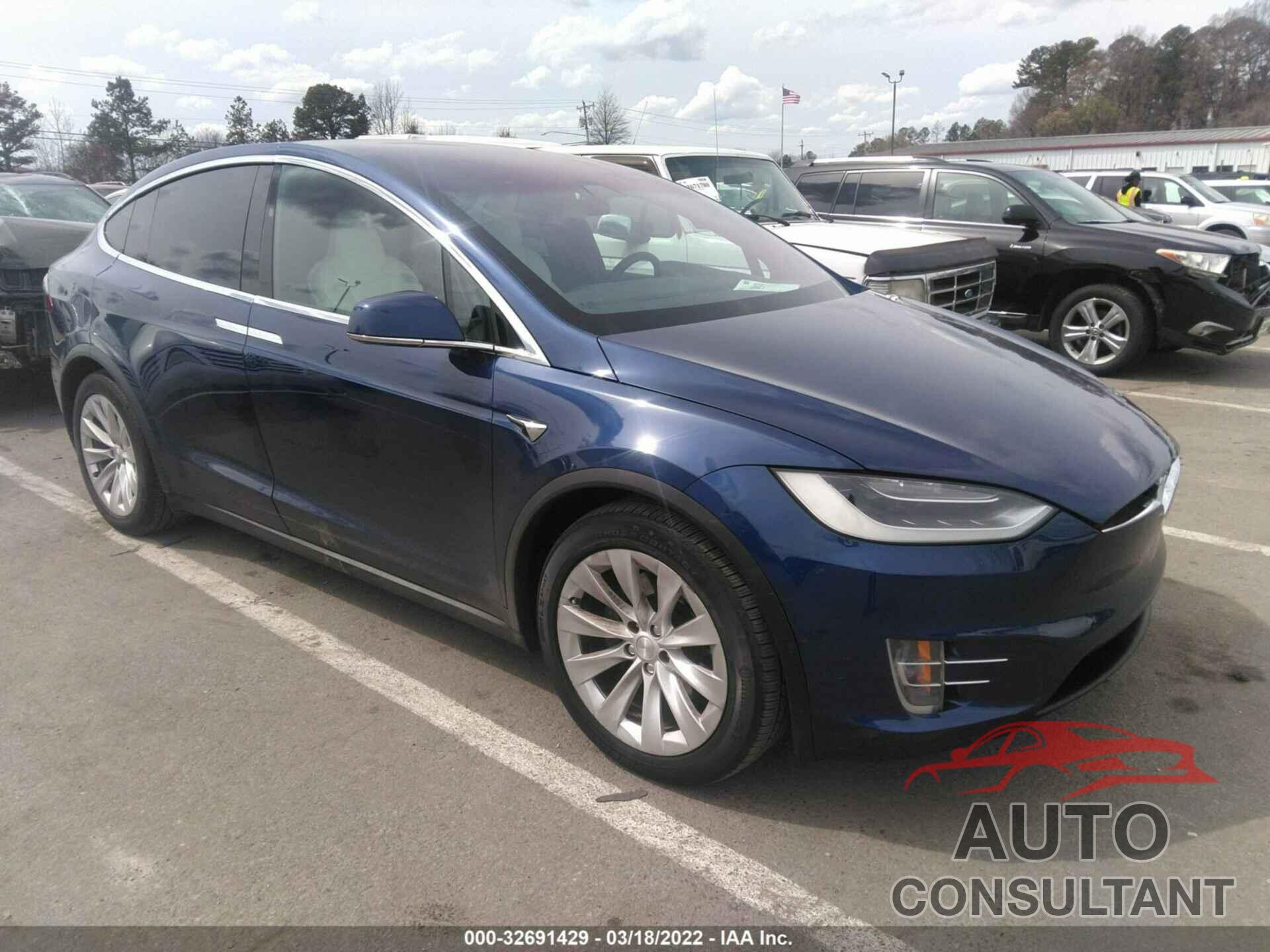 TESLA MODEL X 2017 - 5YJXCDE24HF048895