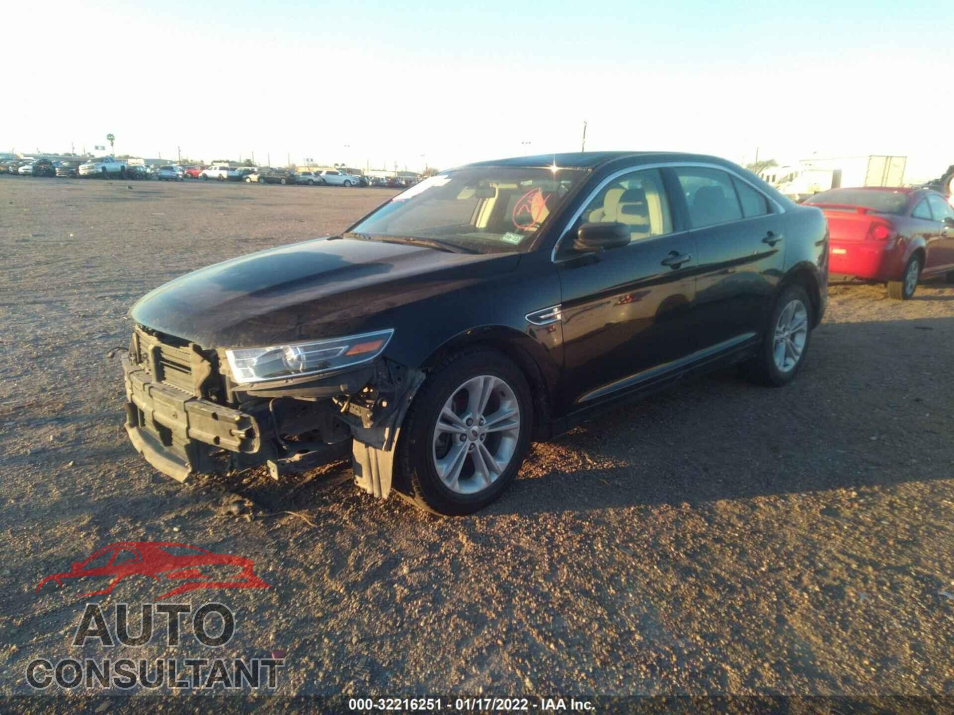FORD TAURUS 2018 - 1FAHP2D87JG131046