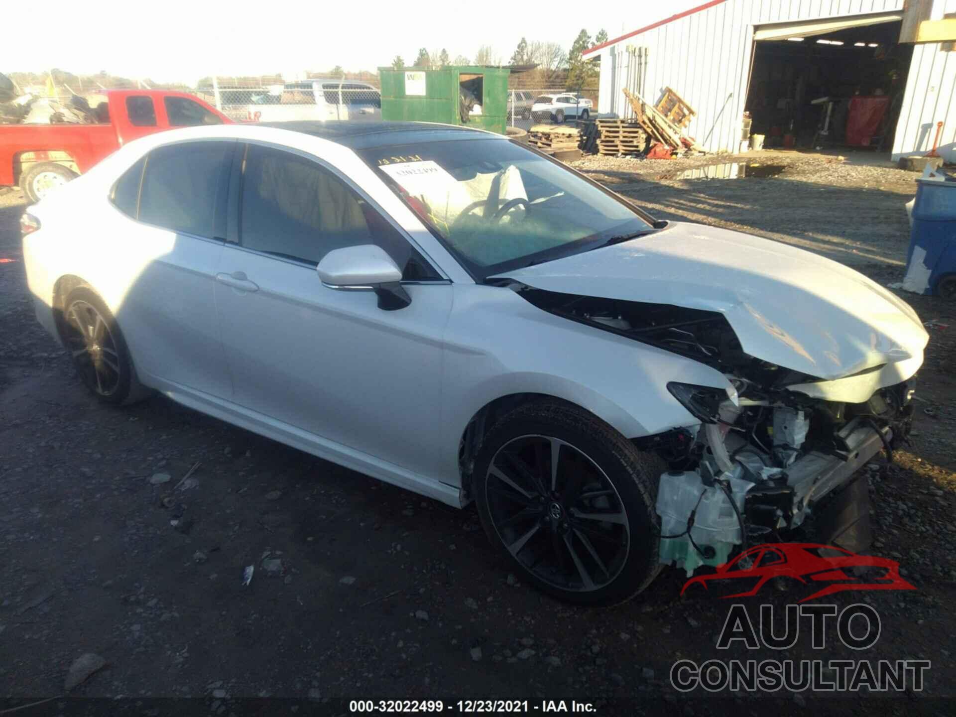 TOYOTA CAMRY 2018 - 4T1B61HK9JU123823