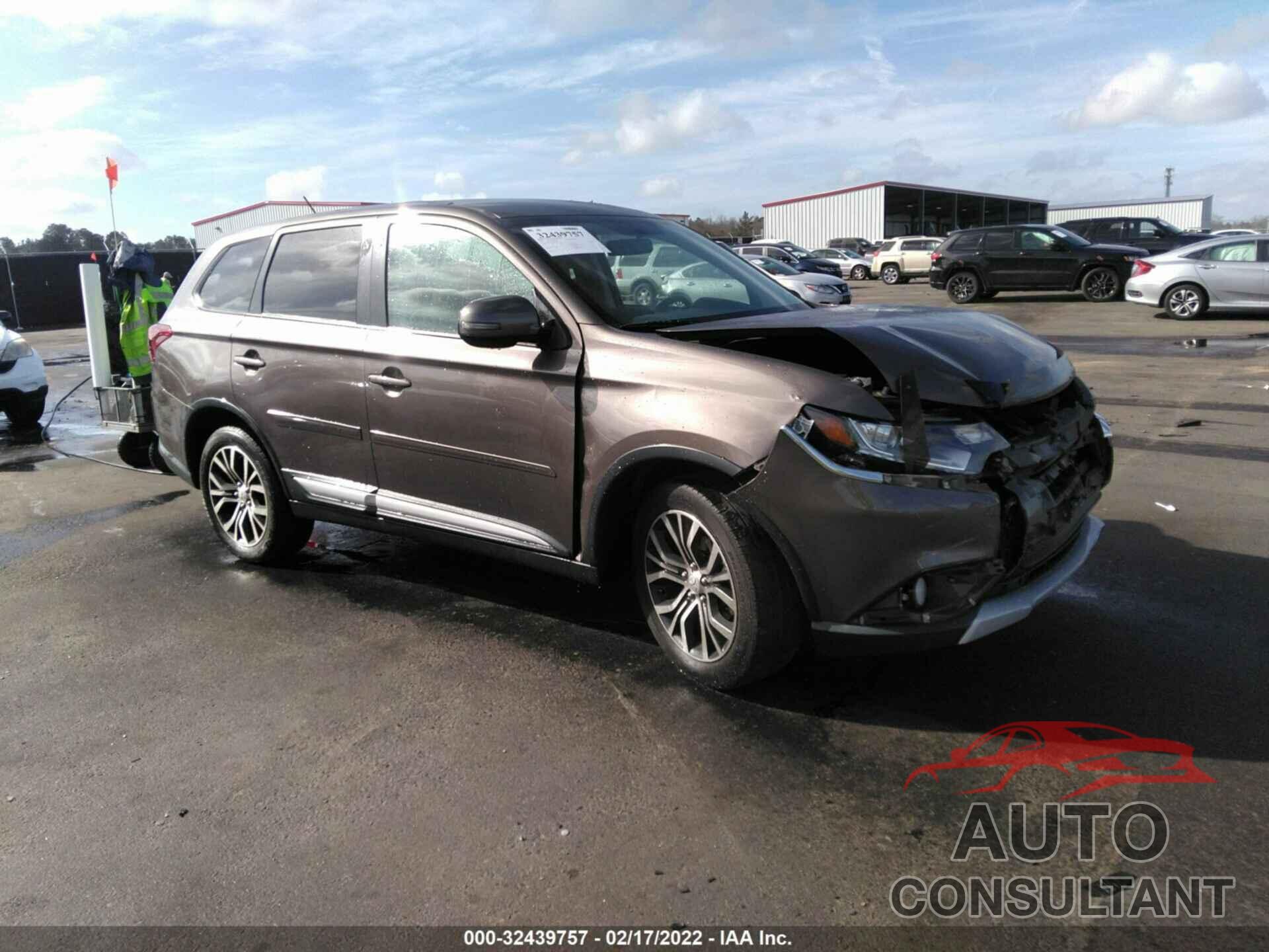 MITSUBISHI OUTLANDER 2016 - JA4AD3A30GZ001166