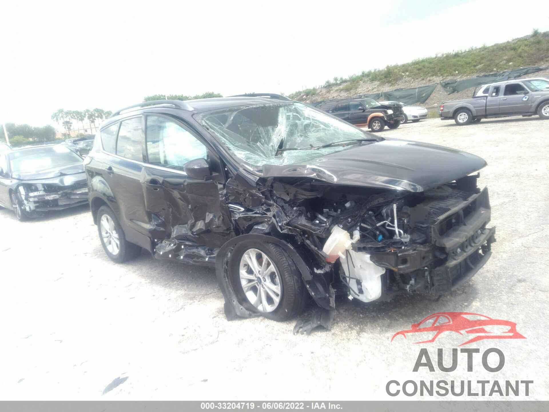 FORD ESCAPE 2018 - 1FMCU0GD6JUD14686