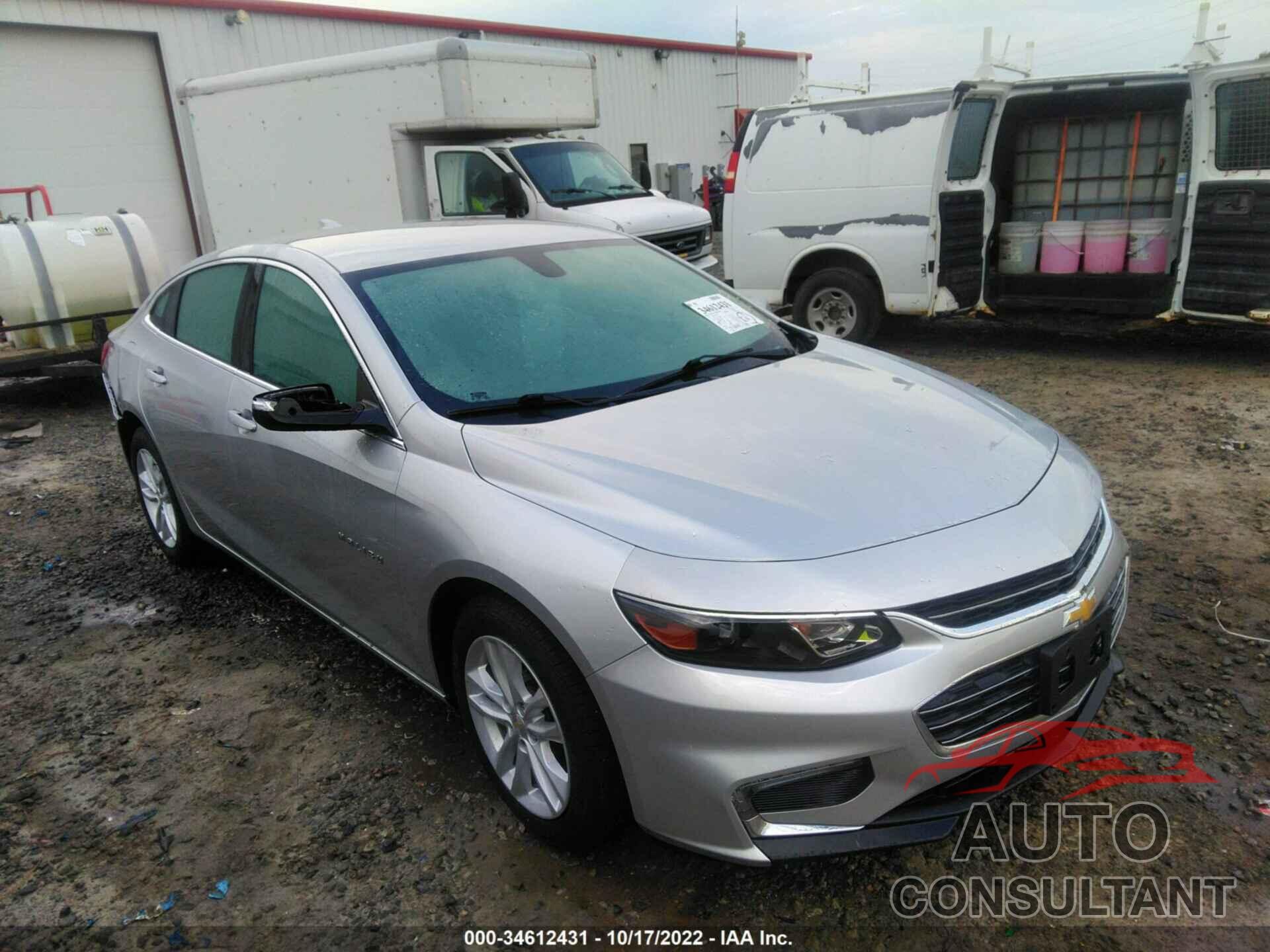 CHEVROLET MALIBU 2017 - 1G1ZE5ST2HF157186