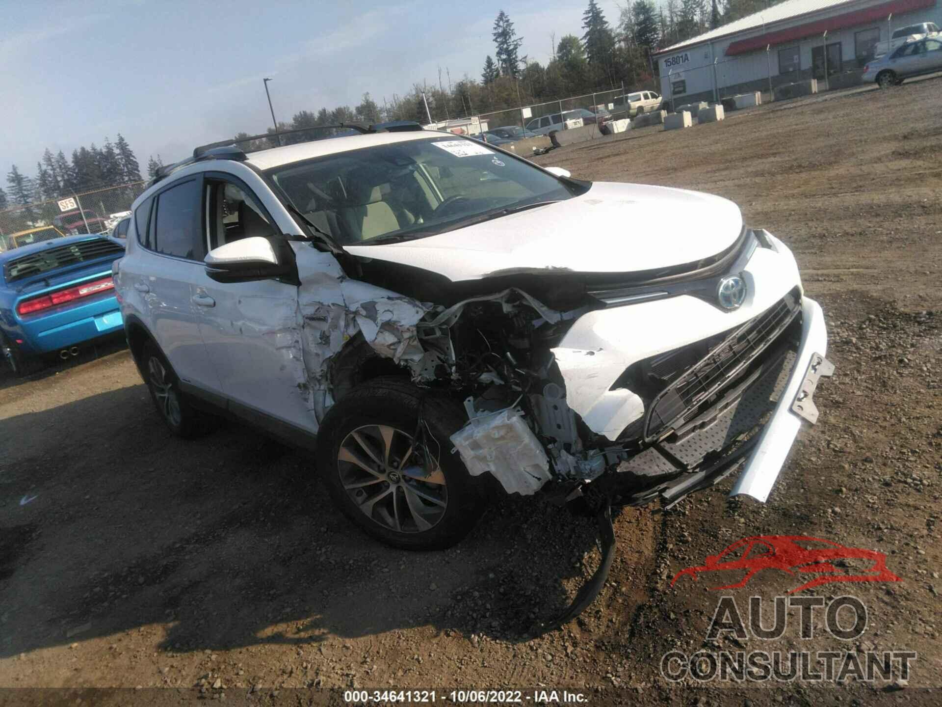 TOYOTA RAV4 2018 - JTMRJREV5JD247246