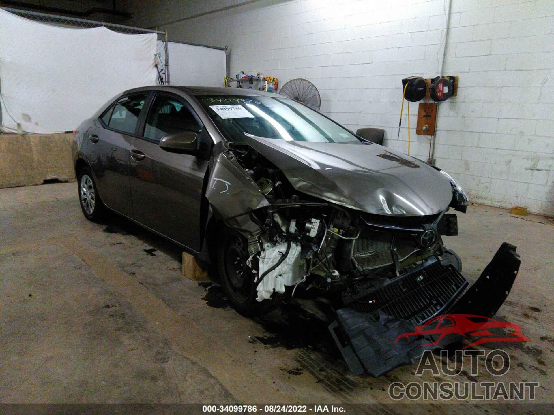 TOYOTA COROLLA 2018 - 2T1BURHE8JC122288
